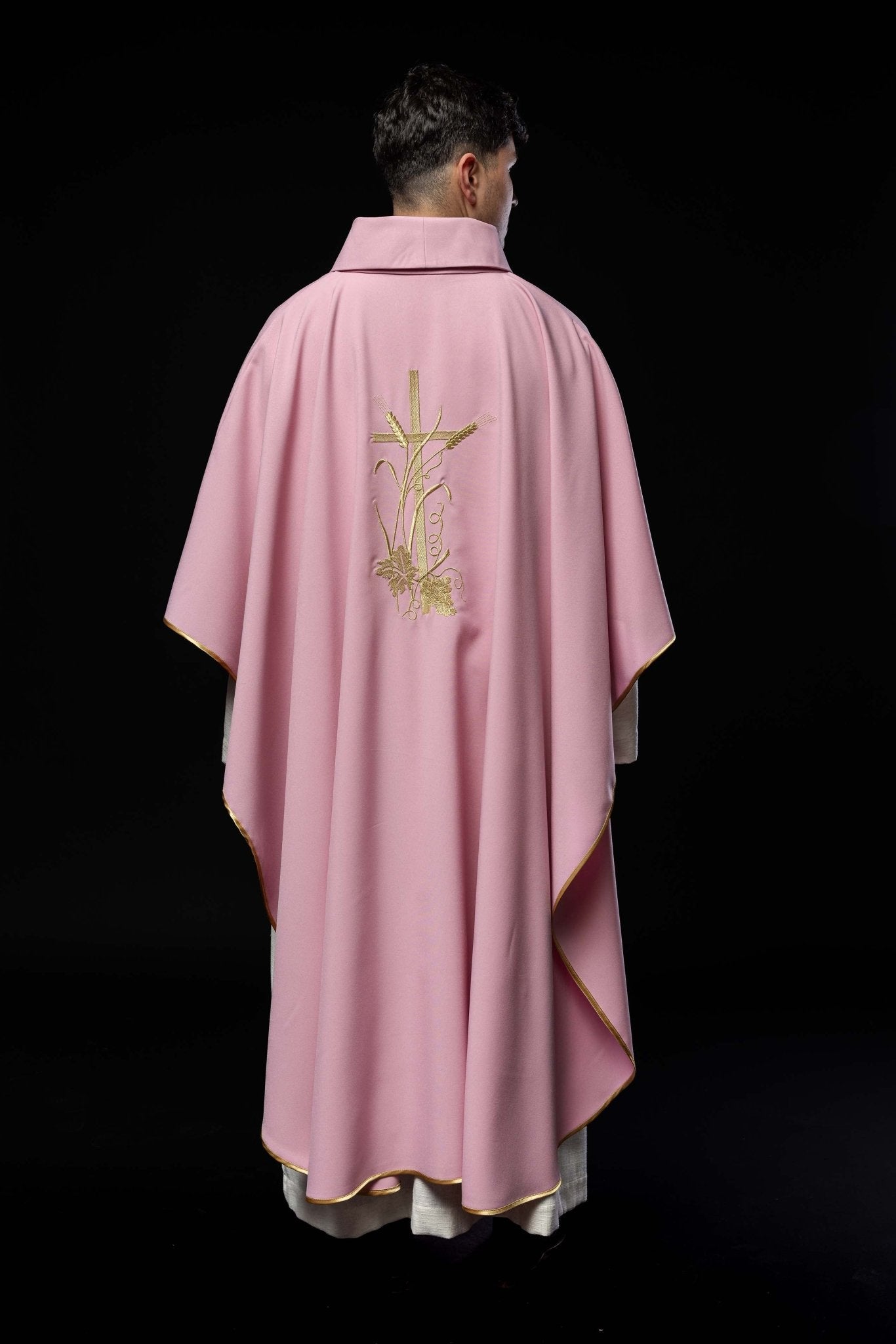 Casula Rosa con ricamo dorato della Croce KOR/026/08/12 RÓŻ - PERILPRETE.IT