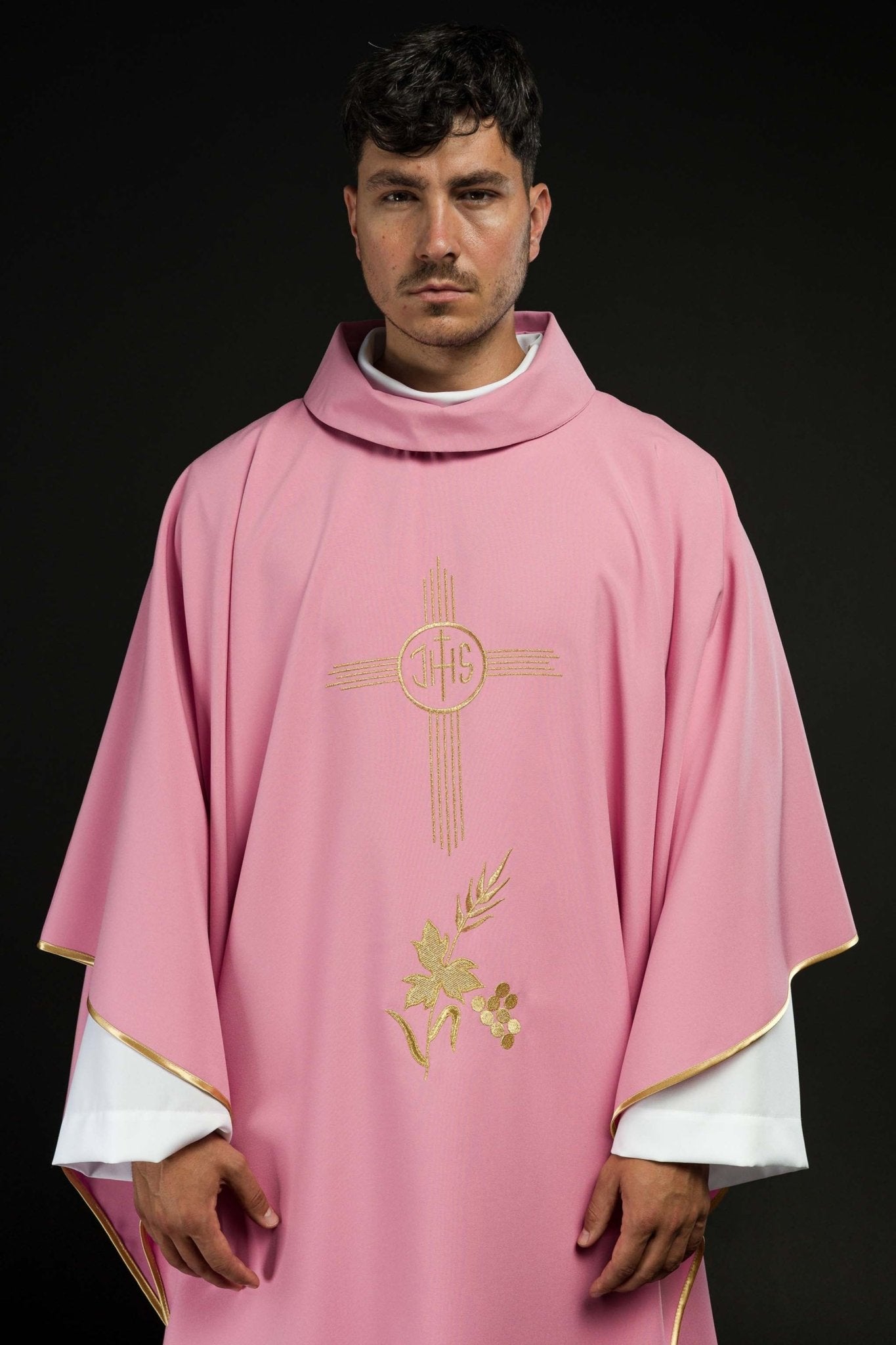 Casula Rosa con ricamo IHS dorato KOR/003/08/12 RÓŻ - PERILPRETE.IT