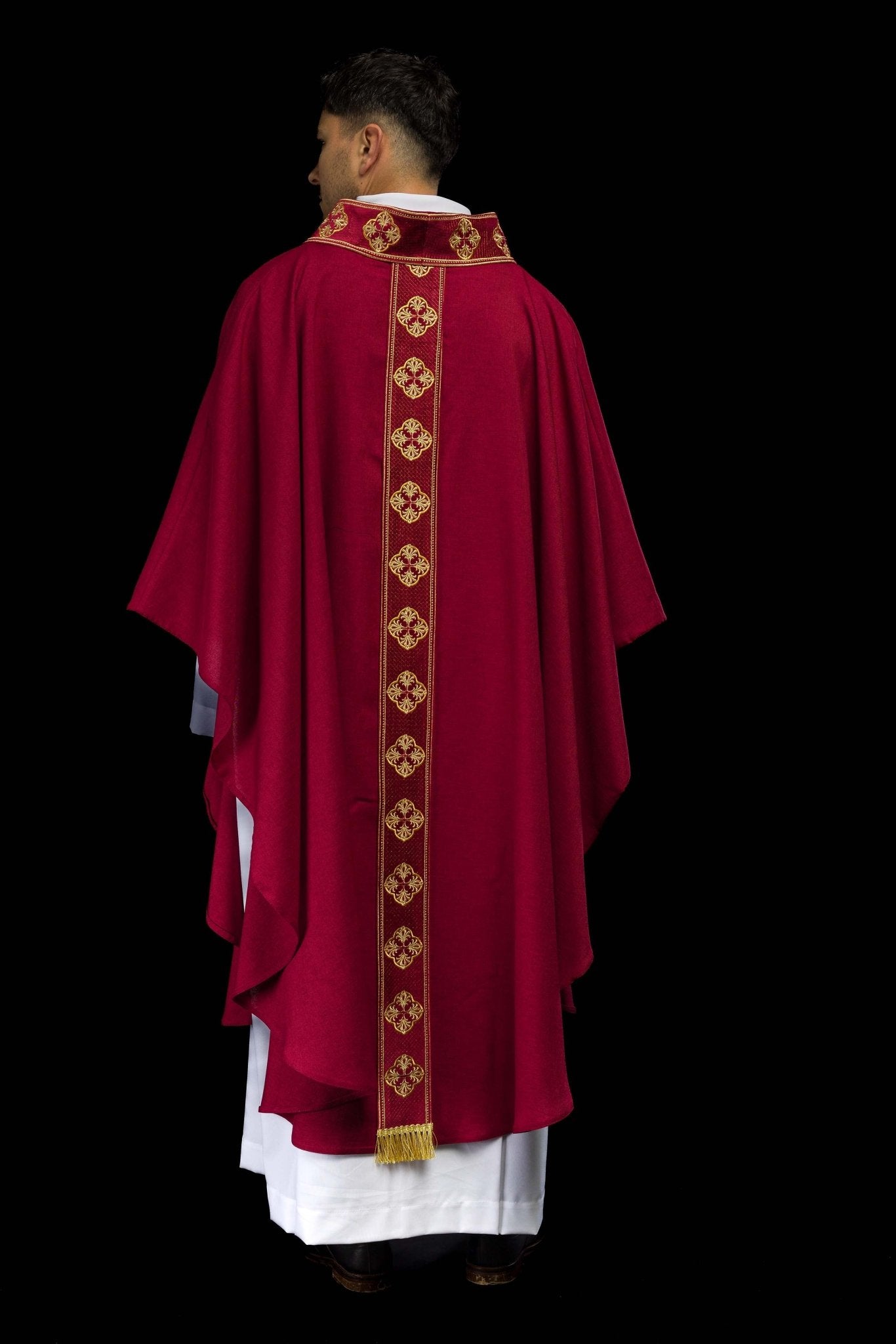 Casula rossa con cintura ricamata e colletto a croce S-7069-02-70 - PERILPRETE.IT