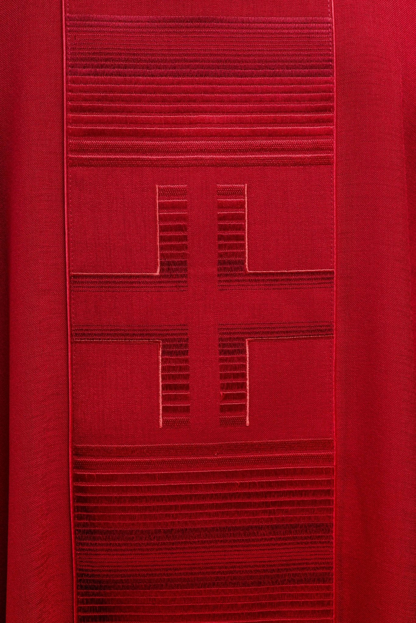 Casula rossa con decorazioni dorate HA7032-02 CZERWONY - PERILPRETE.IT