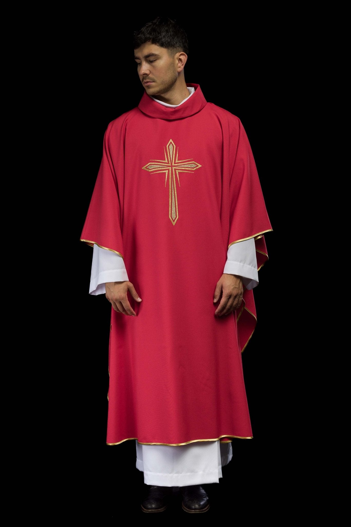 Casula Rossa con ricamo della Croce KOR/037/02/12 CZERWONY - PERILPRETE.IT