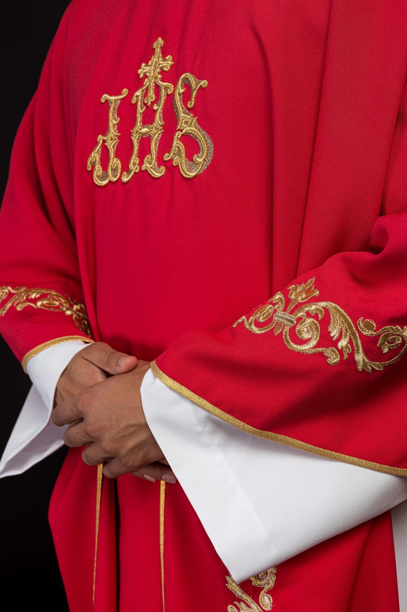 Casula Rossa ricamata IHS KOR/157/02/01 CZERWONY - PERILPRETE.IT