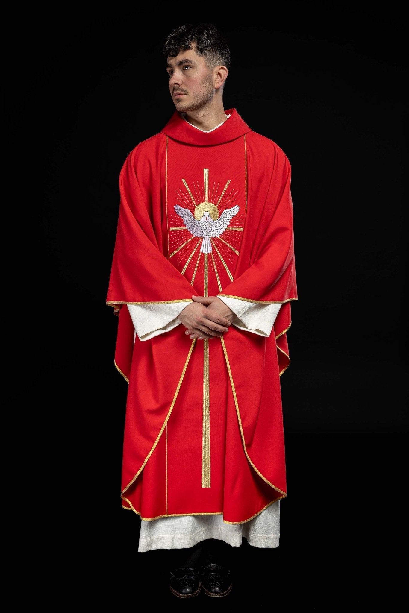 Casula Rosso ricamata con Spirito Santo KOR/015/02/01 CZERWONY - PERILPRETE.IT