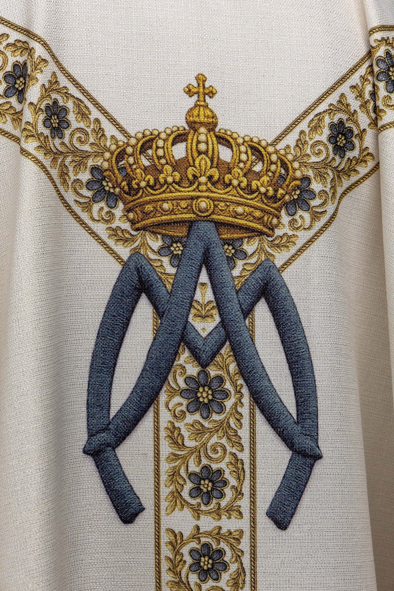 Casula stampata con l’immagine della Madonna di Lourdes KOD/7003/05/40 - PERILPRETE.IT