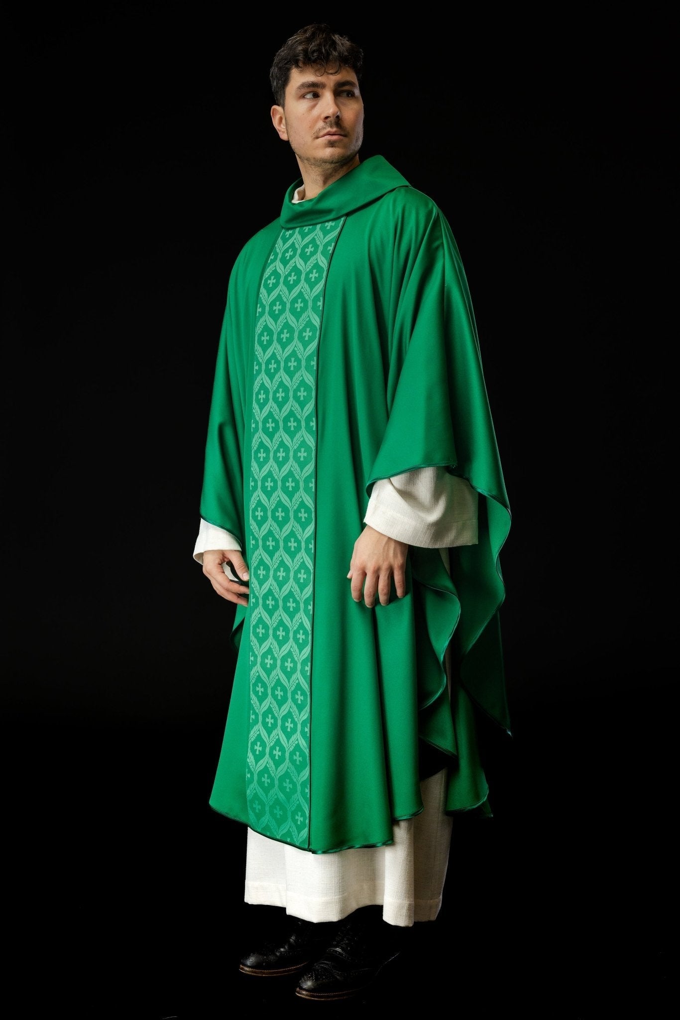 Casula verde con motivo a croce jacquard KOR/402/01/53 - PERILPRETE.IT