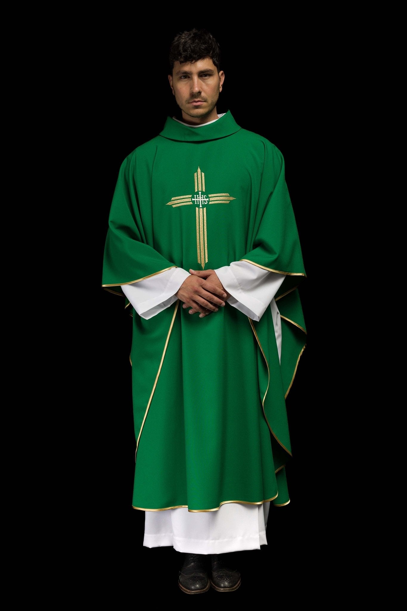 Casula Verde ricamata con Croce e IHS KOR/017/01/12 ZIELONY - PERILPRETE.IT