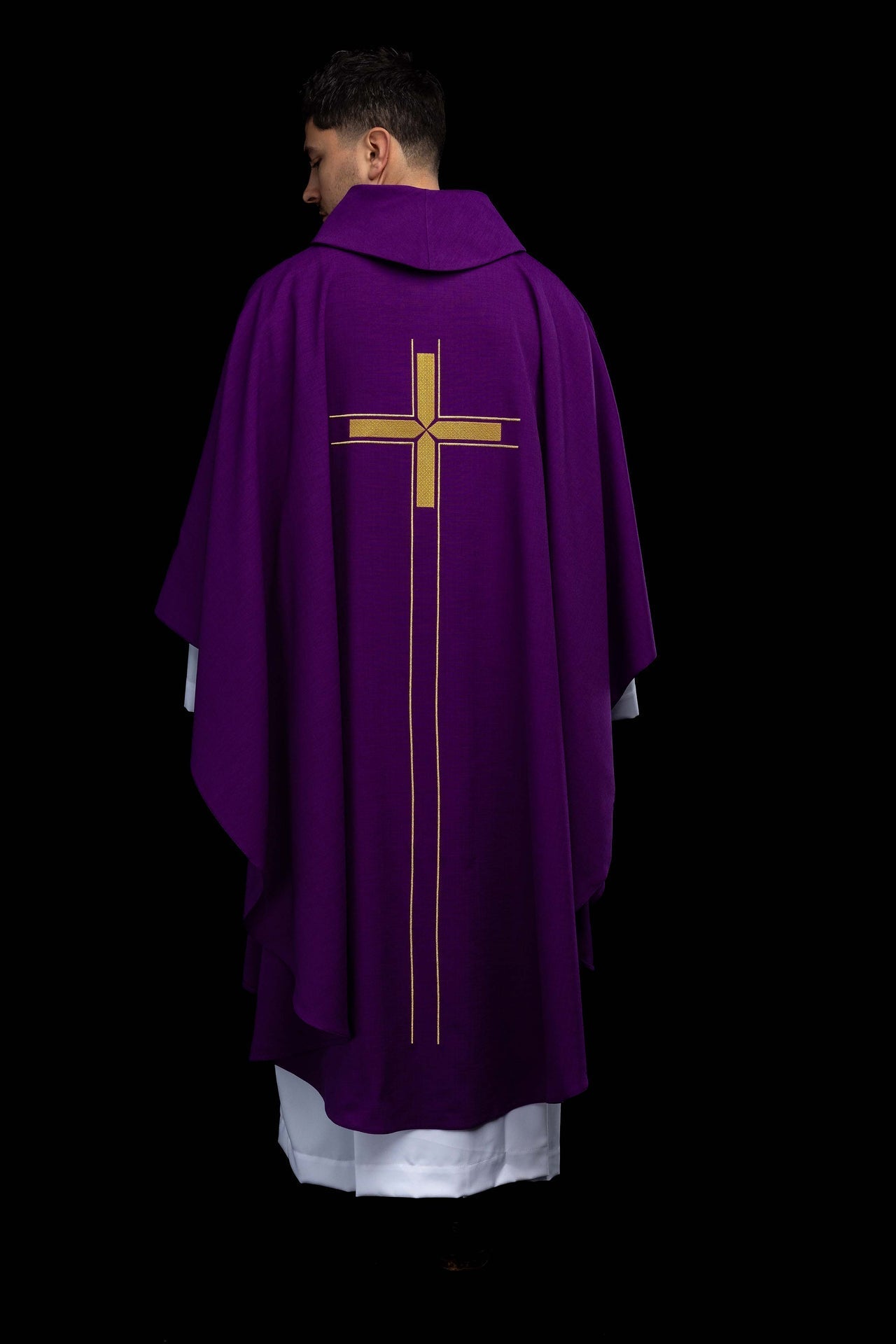 Casula viola con motivo di croce ricamato LE/7019/03 - PERILPRETE.IT