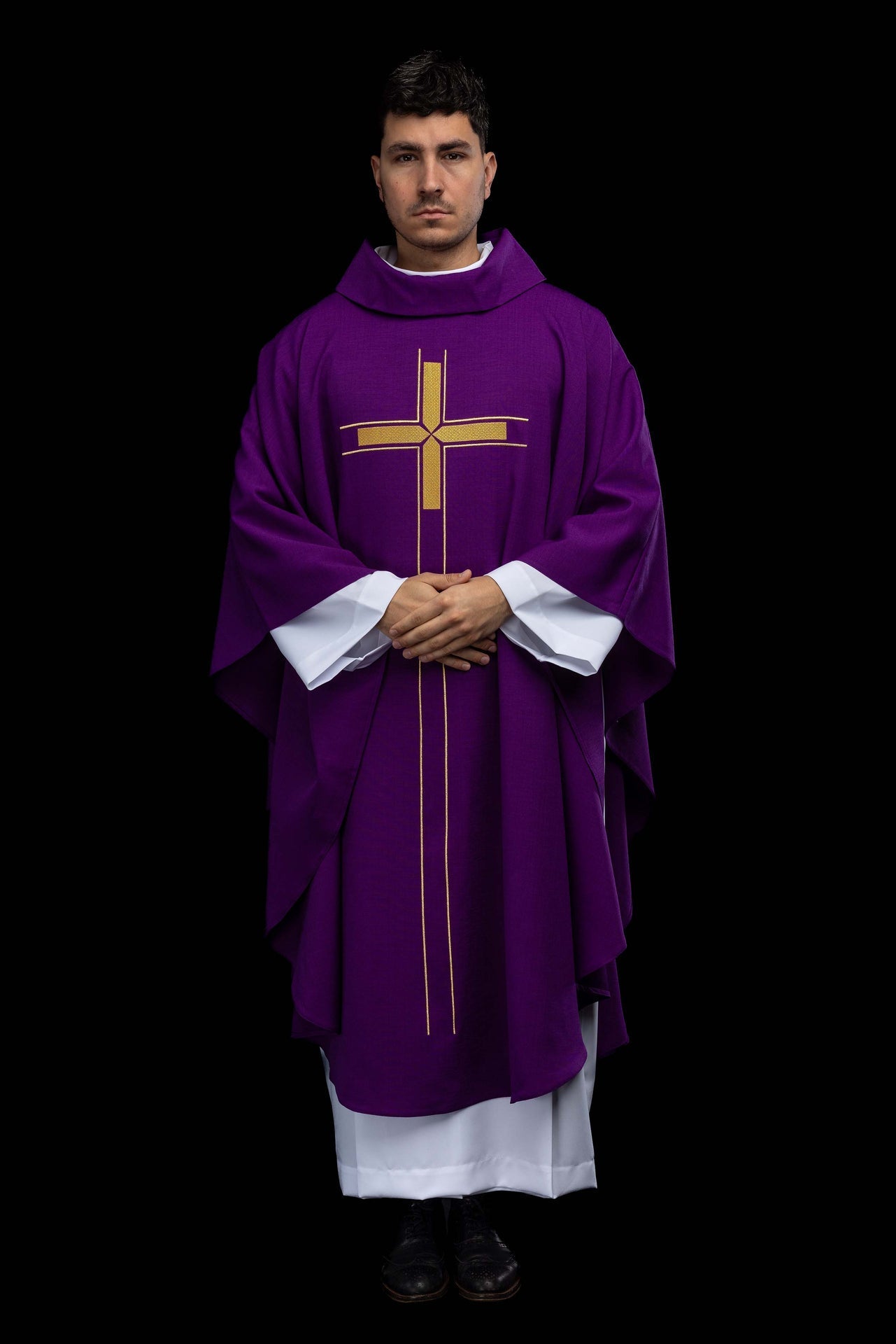 Casula viola con motivo di croce ricamato LE/7019/03 - PERILPRETE.IT