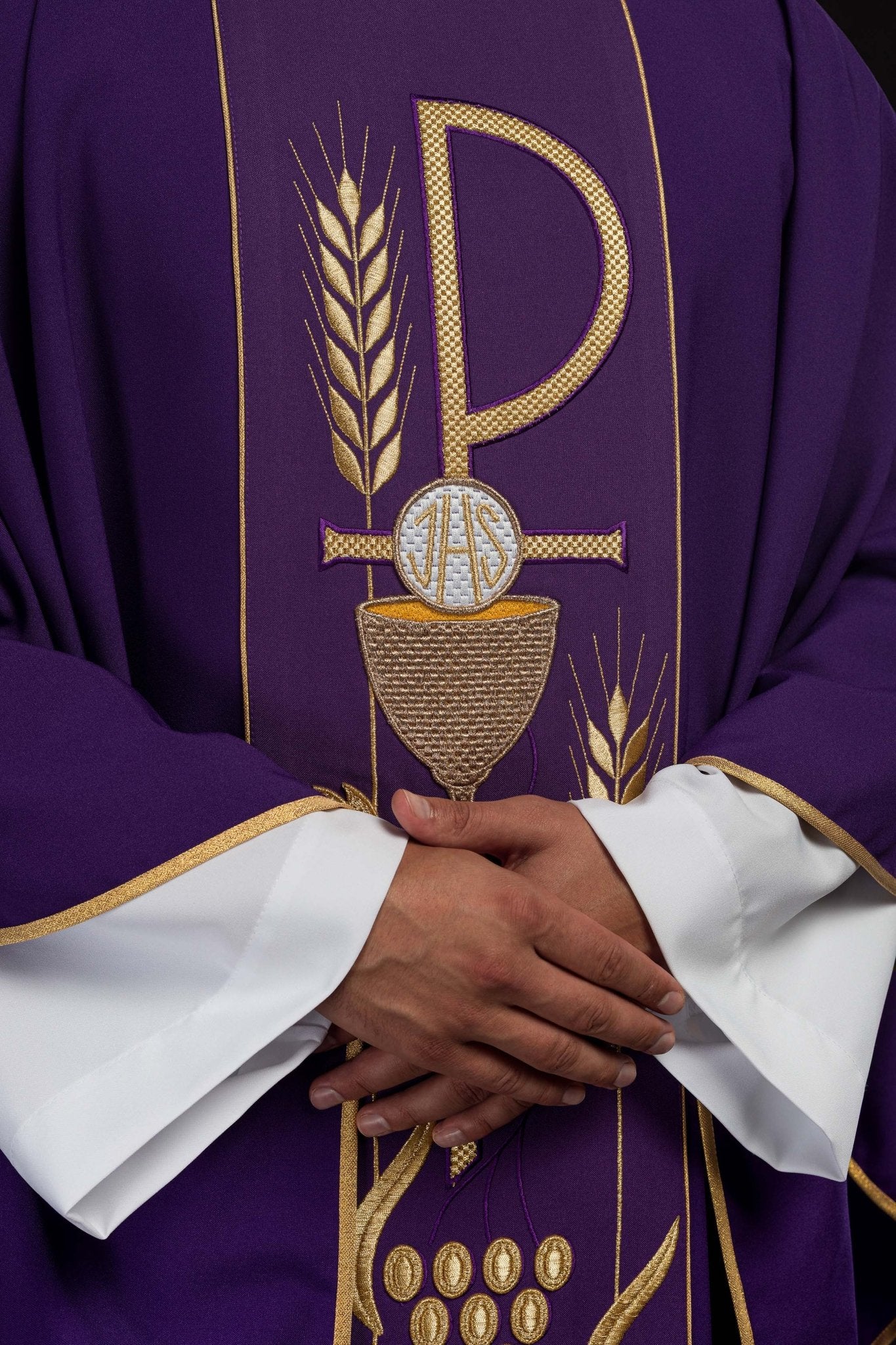Casula Viola con ricamo Calice e IHS KOR/001/03/01 FIOLET - PERILPRETE.IT