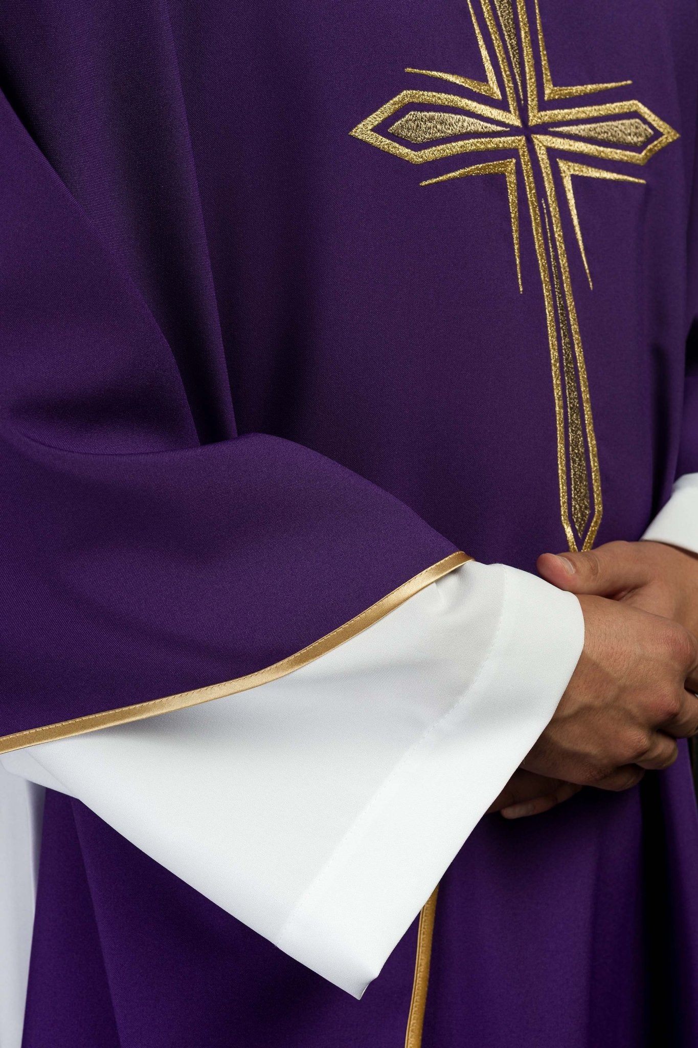 Casula Viola con ricamo della Croce KOR/037/03/12 FIOLET - PERILPRETE.IT