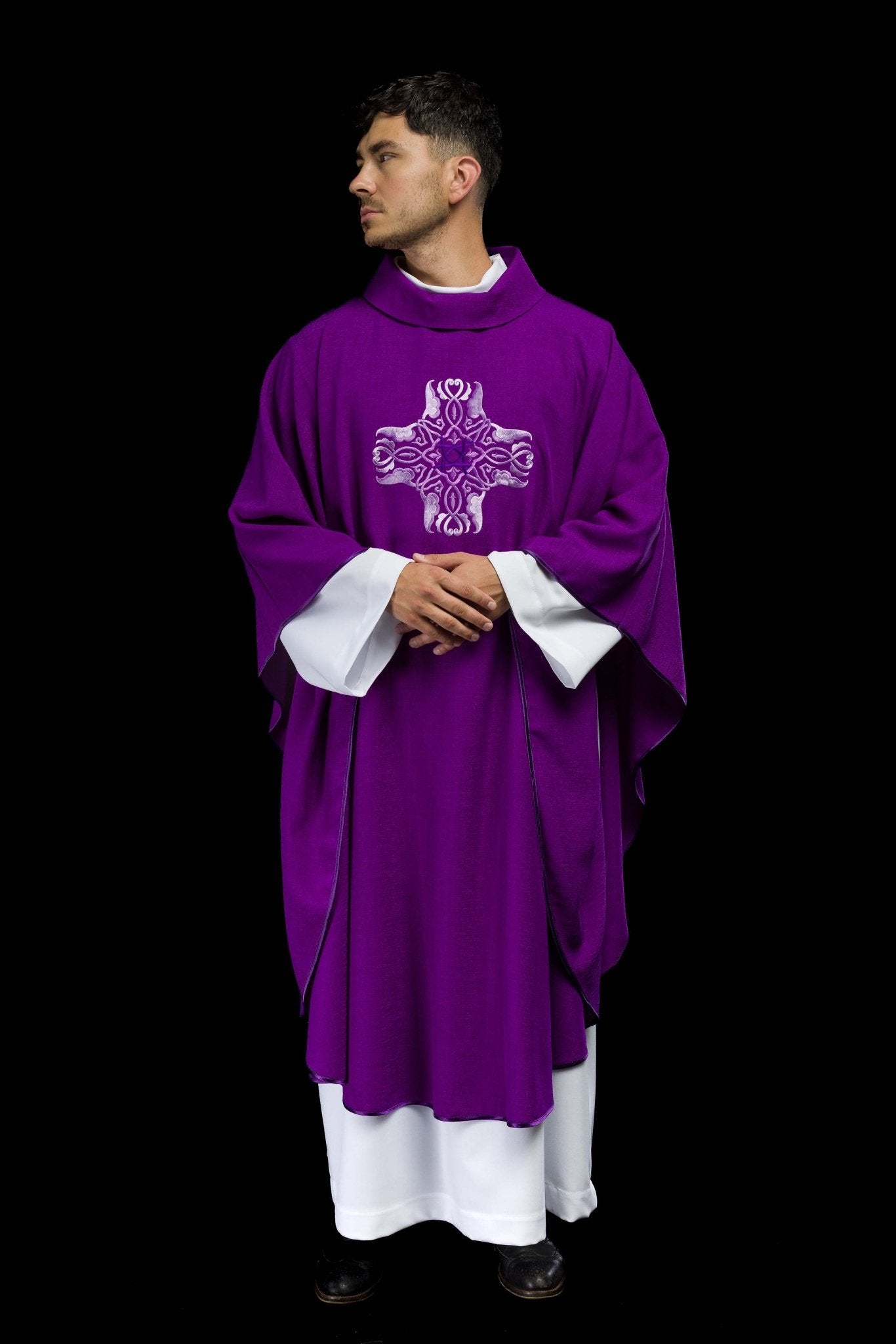 Casula Viola ricamata con simbolo della Croce HA7035-03 FIOLET - PERILPRETE.IT