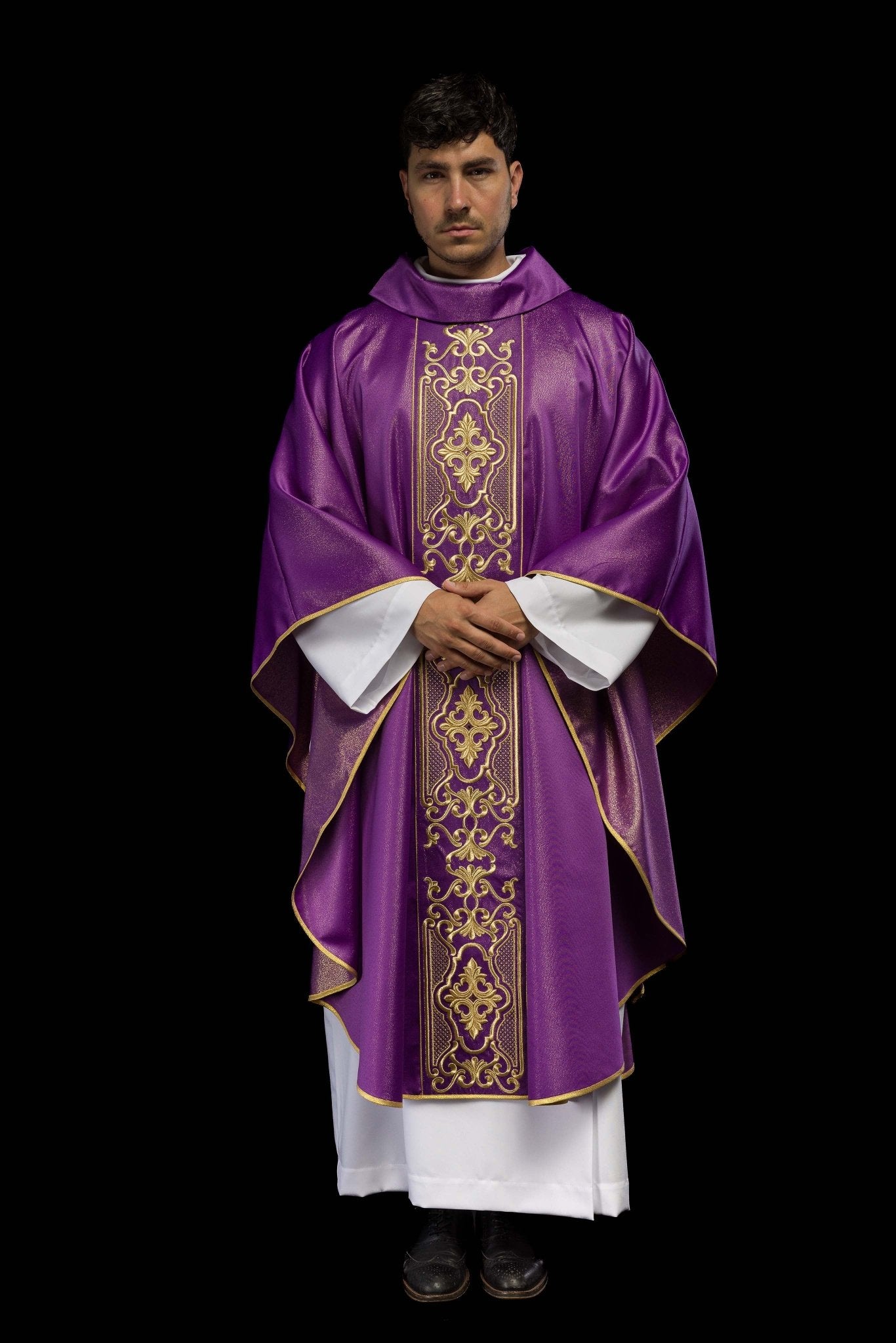 Casula viola riccamente ricamata e brillante LE/7021/03 - PERILPRETE.IT