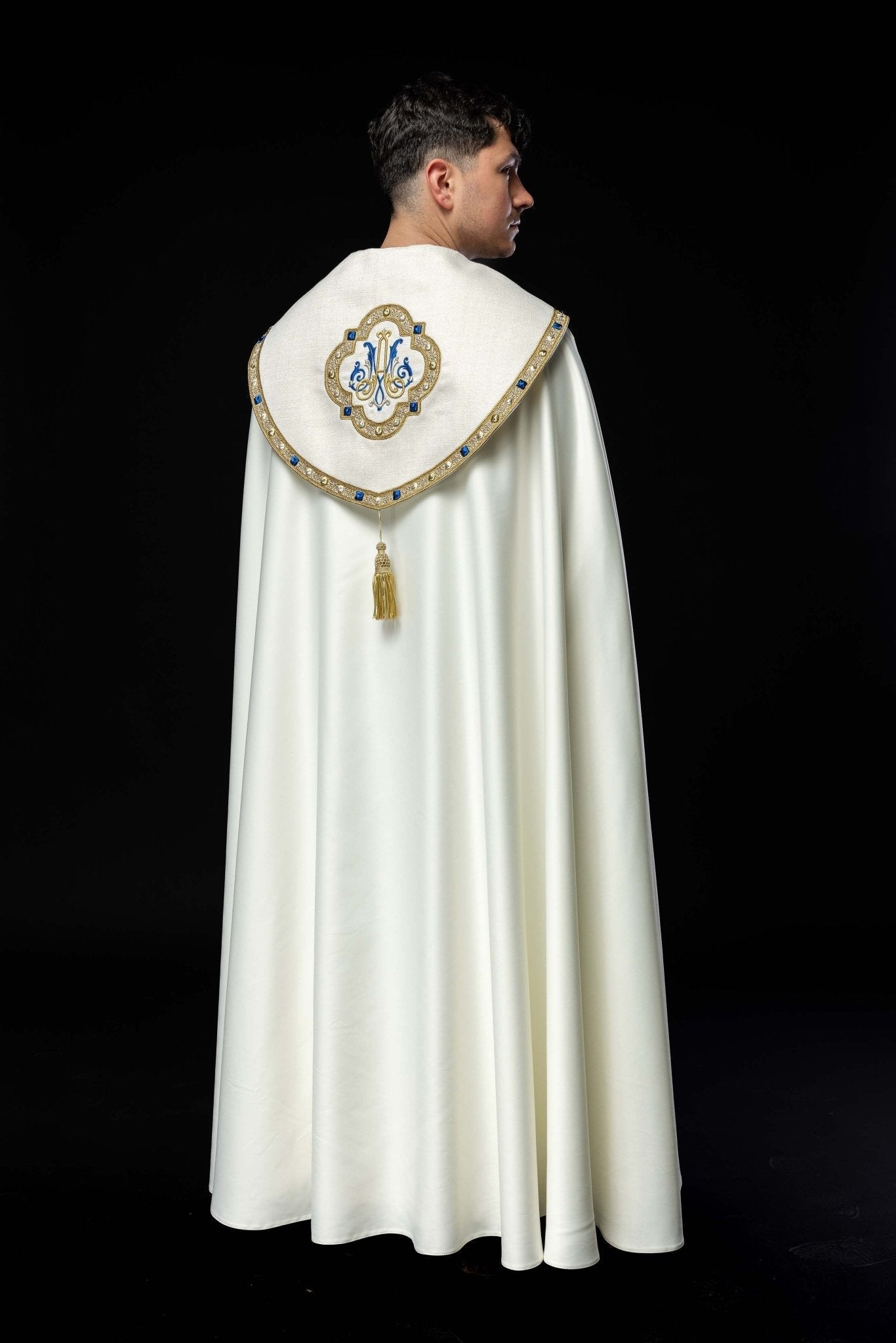 Copricapo liturgico ricamato con stemma mariano S - 3074 - 05 - 41 145cm - PERILPRETE.IT