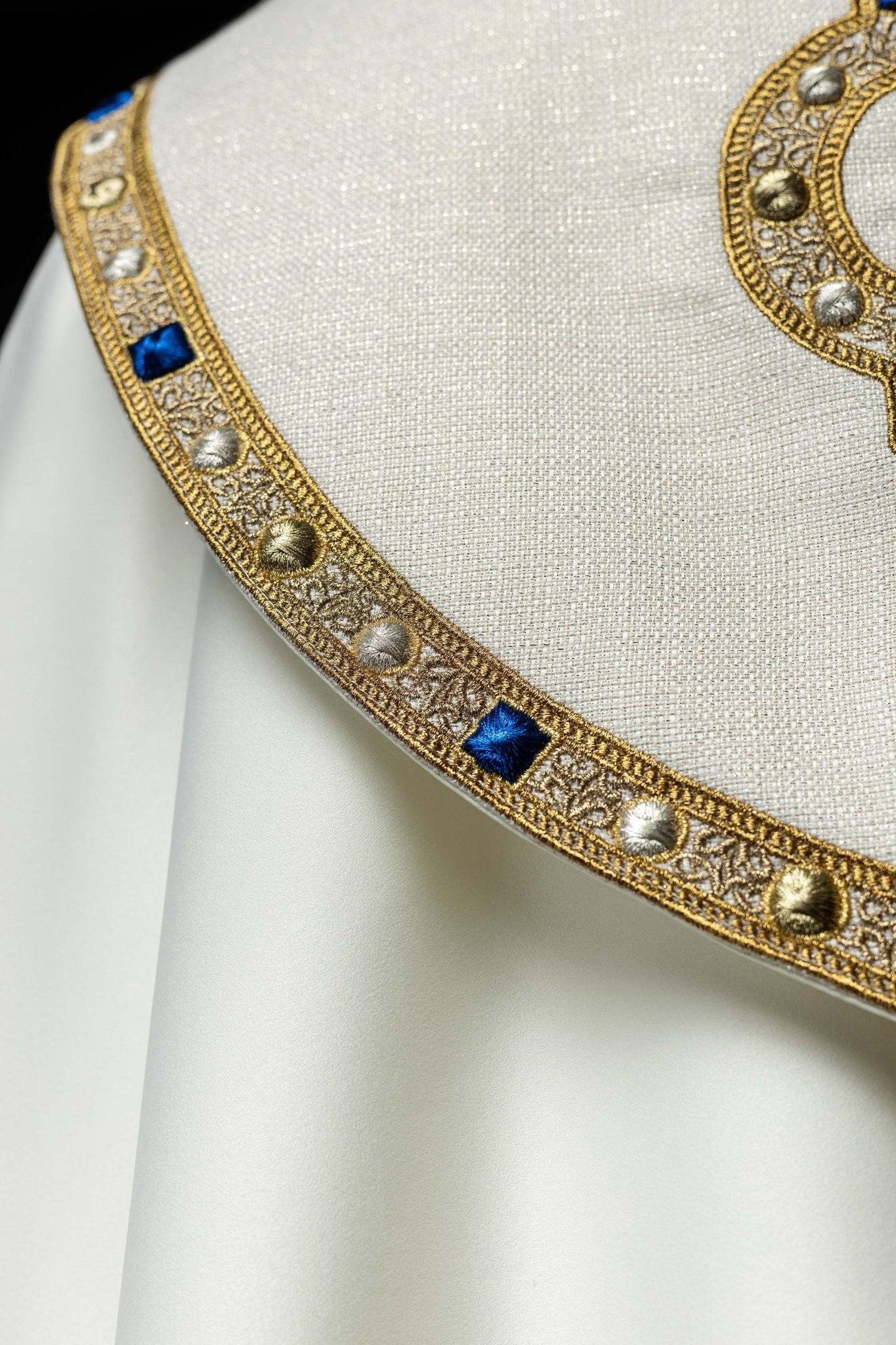 Copricapo liturgico ricamato con stemma mariano S - 3074 - 05 - 41 145cm - PERILPRETE.IT