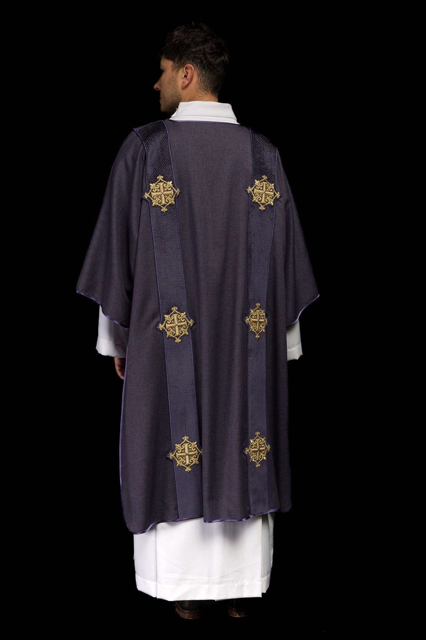 Dalmatica con fasce in velluto con simboli della Croce Viola LE/1030/03/B - PERILPRETE.IT