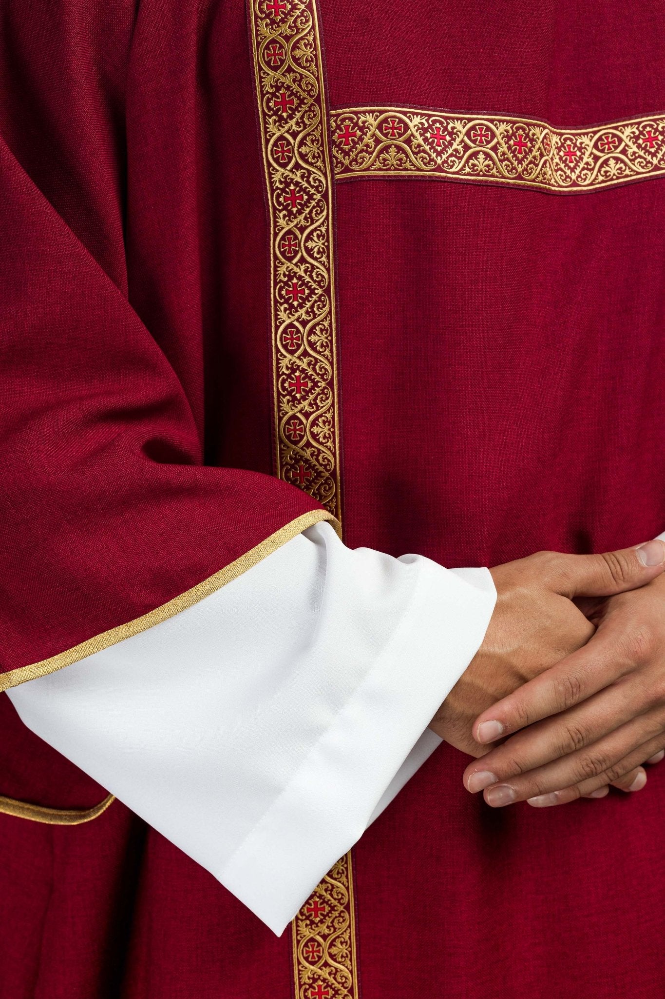 Dalmatica rossa con nastri jacquard dorati KDL/395/02/70/B - PERILPRETE.IT