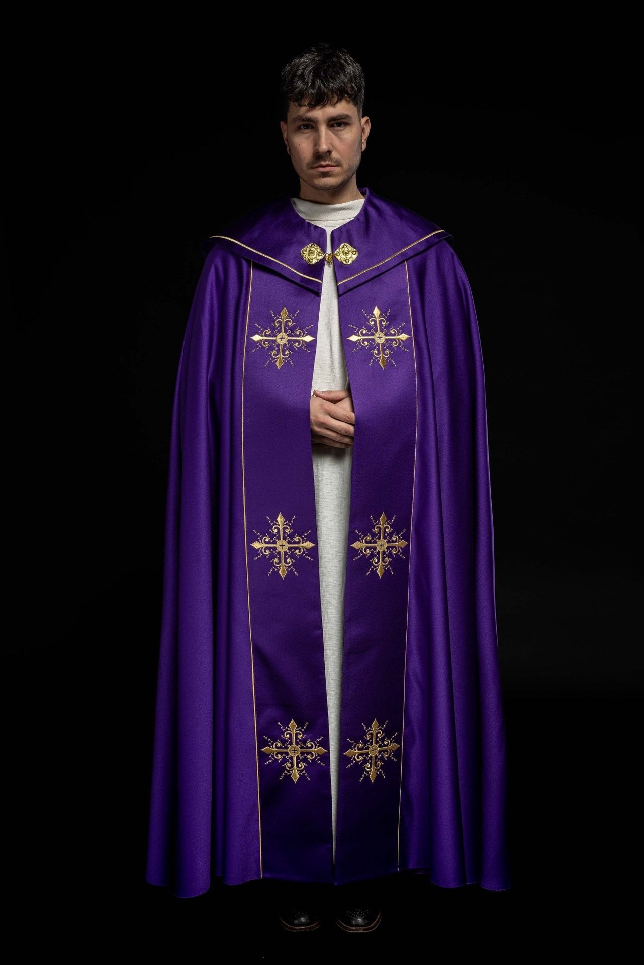 Kapa liturgiczna haftowana fioletowa