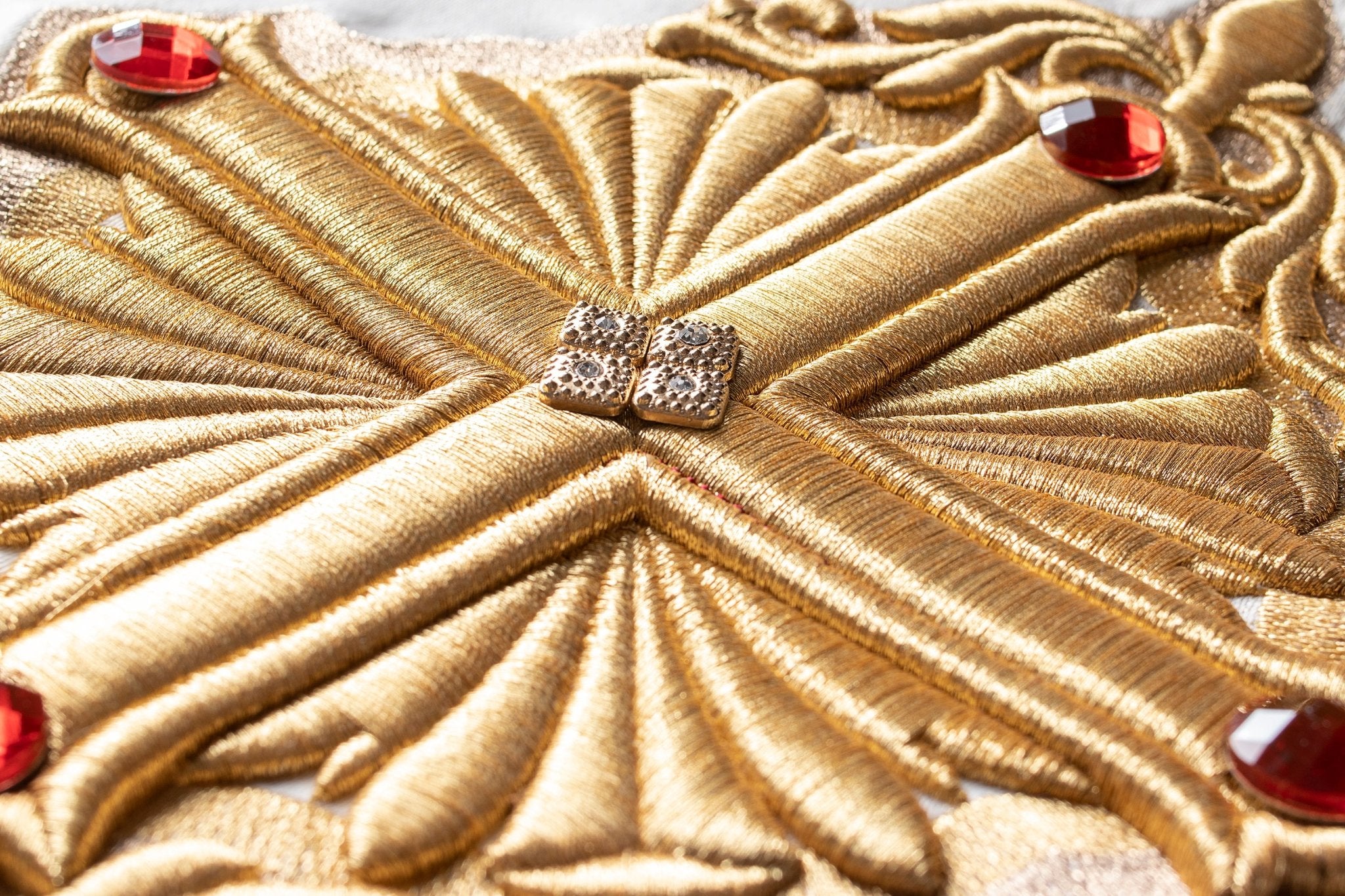 Piviale Liturgico riccamente decorato