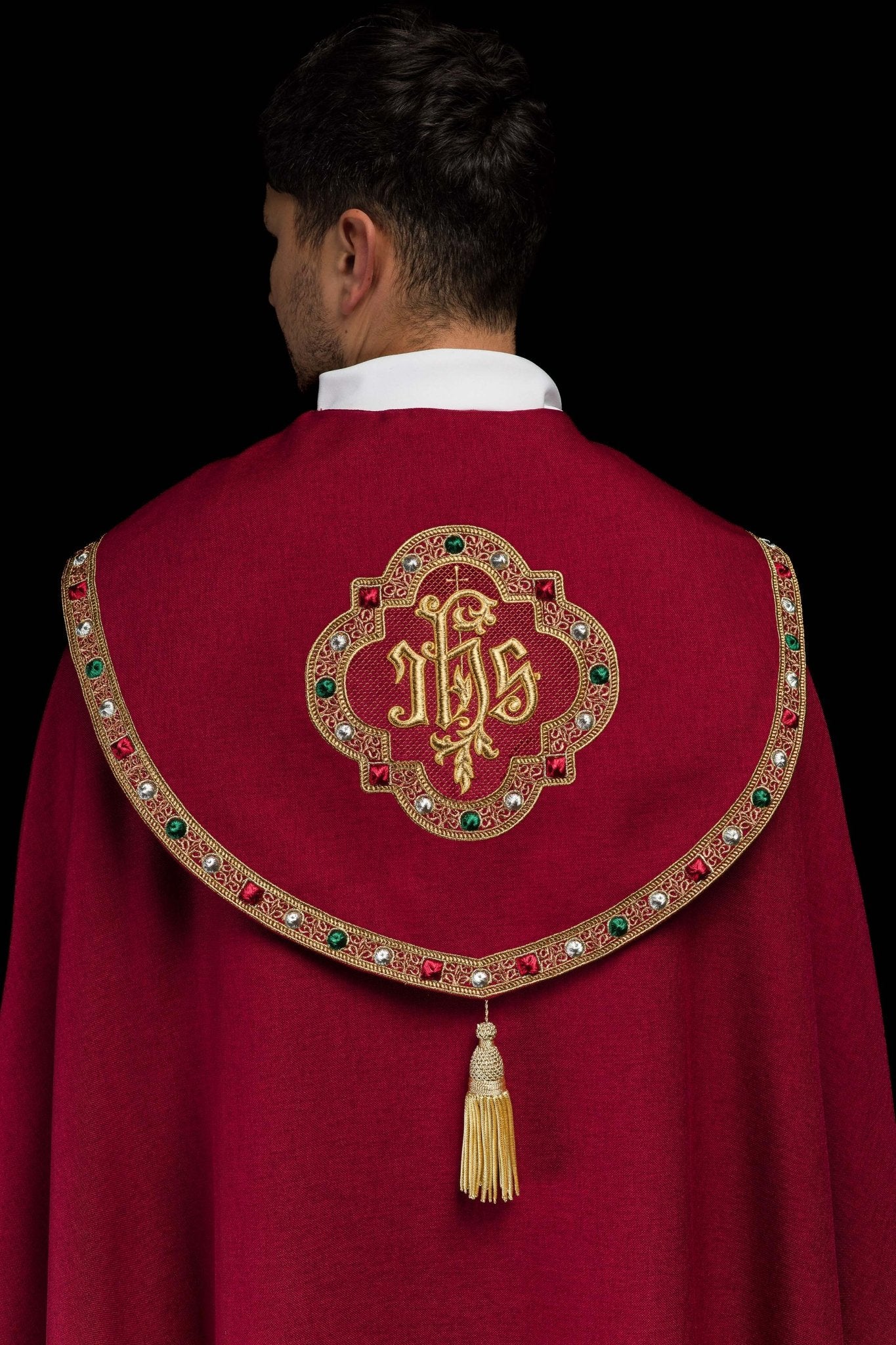 Piviale liturgica rossa con il monogramma dorato IHS. S-3067-02-70 150cm - PERILPRETE.IT