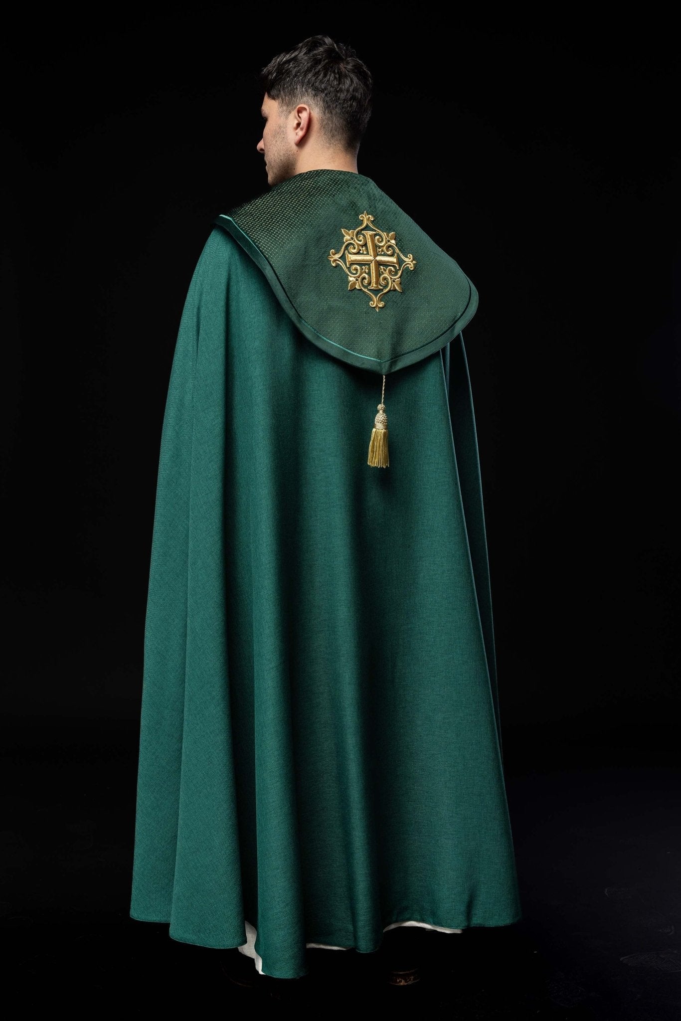 Piviale liturgico con stolone in velluto verde e ricamo di croci LE/3029/01 145 cm - PERILPRETE.IT