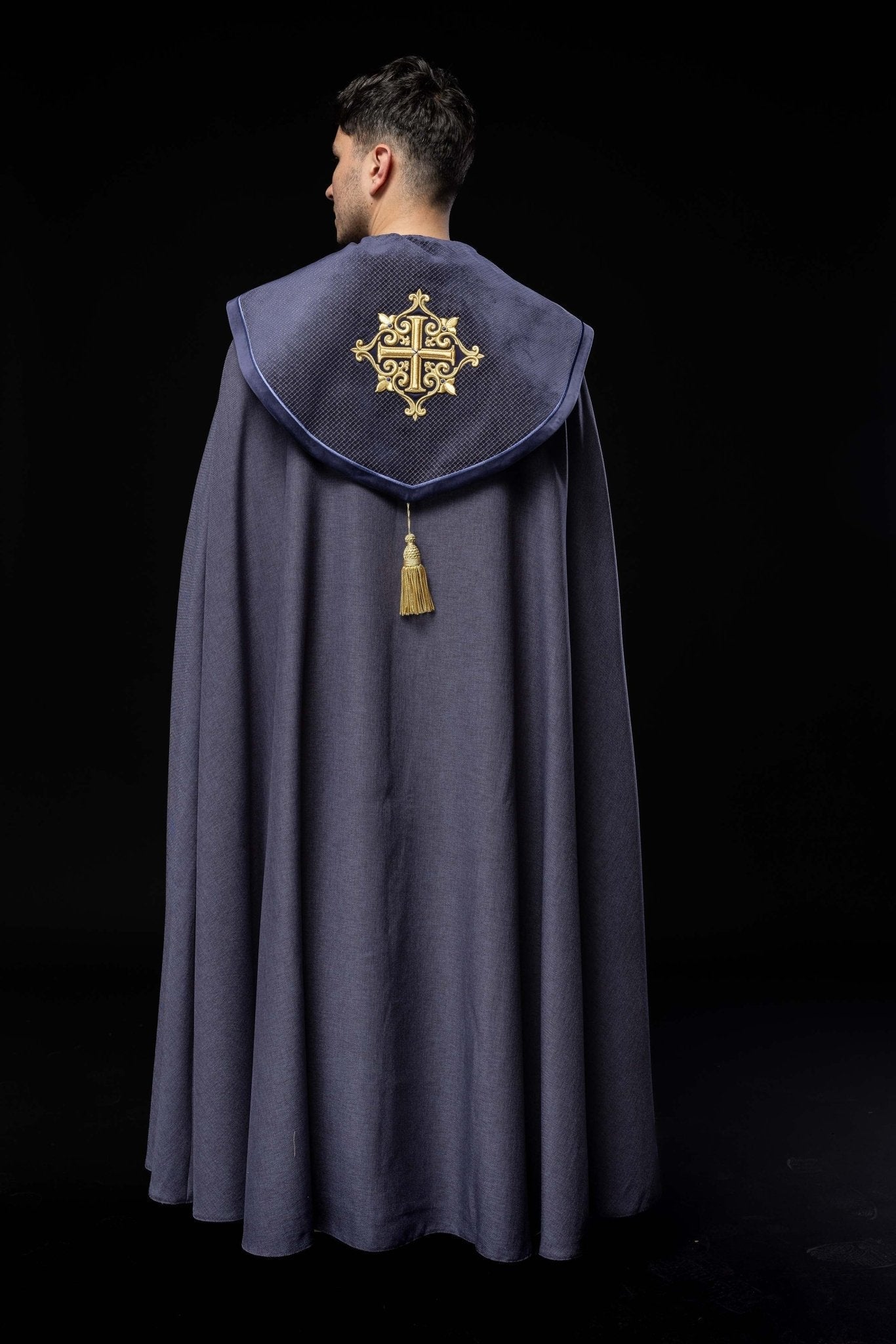 Piviale liturgico con stolone in velluto viola e ricamo di croci LE/3029/03 145cm - PERILPRETE.IT