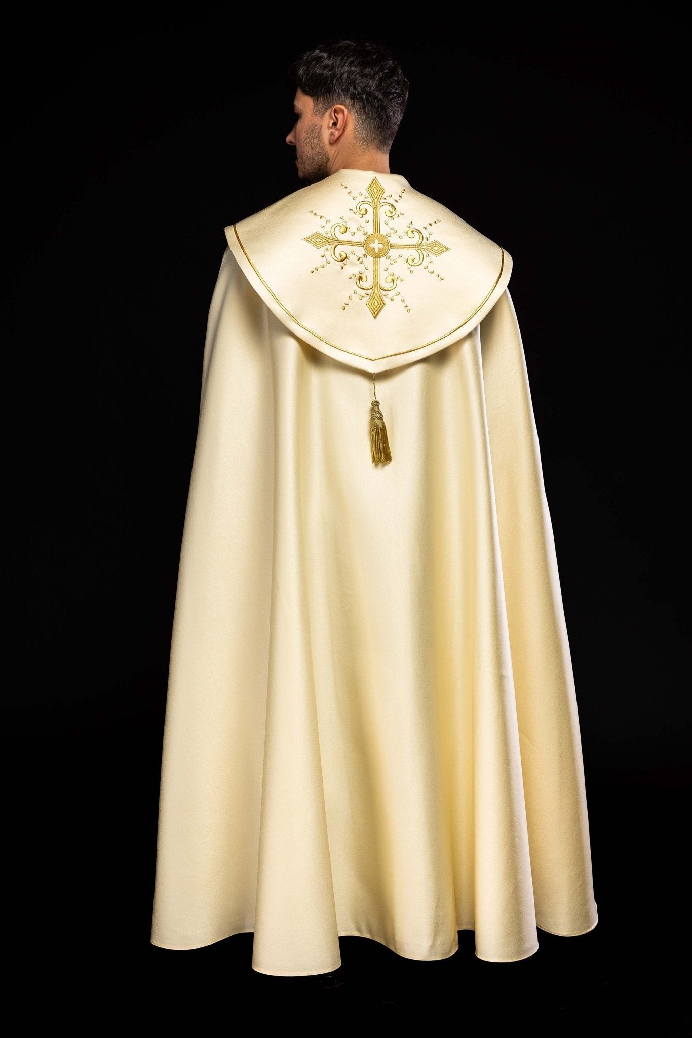 Piviale liturgico ricamato KKP/024/05/20 ECRU POMPON 145cm - PERILPRETE.IT