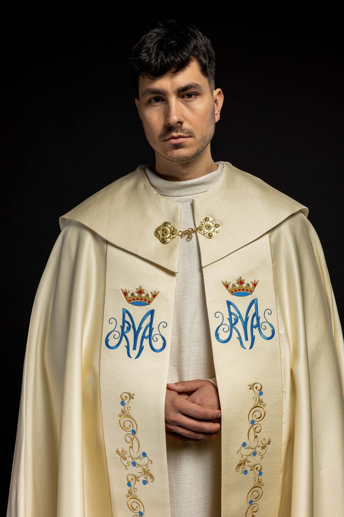 Piviale ricamato mariano ecru KKP/127/05 145cm - PERILPRETE.IT