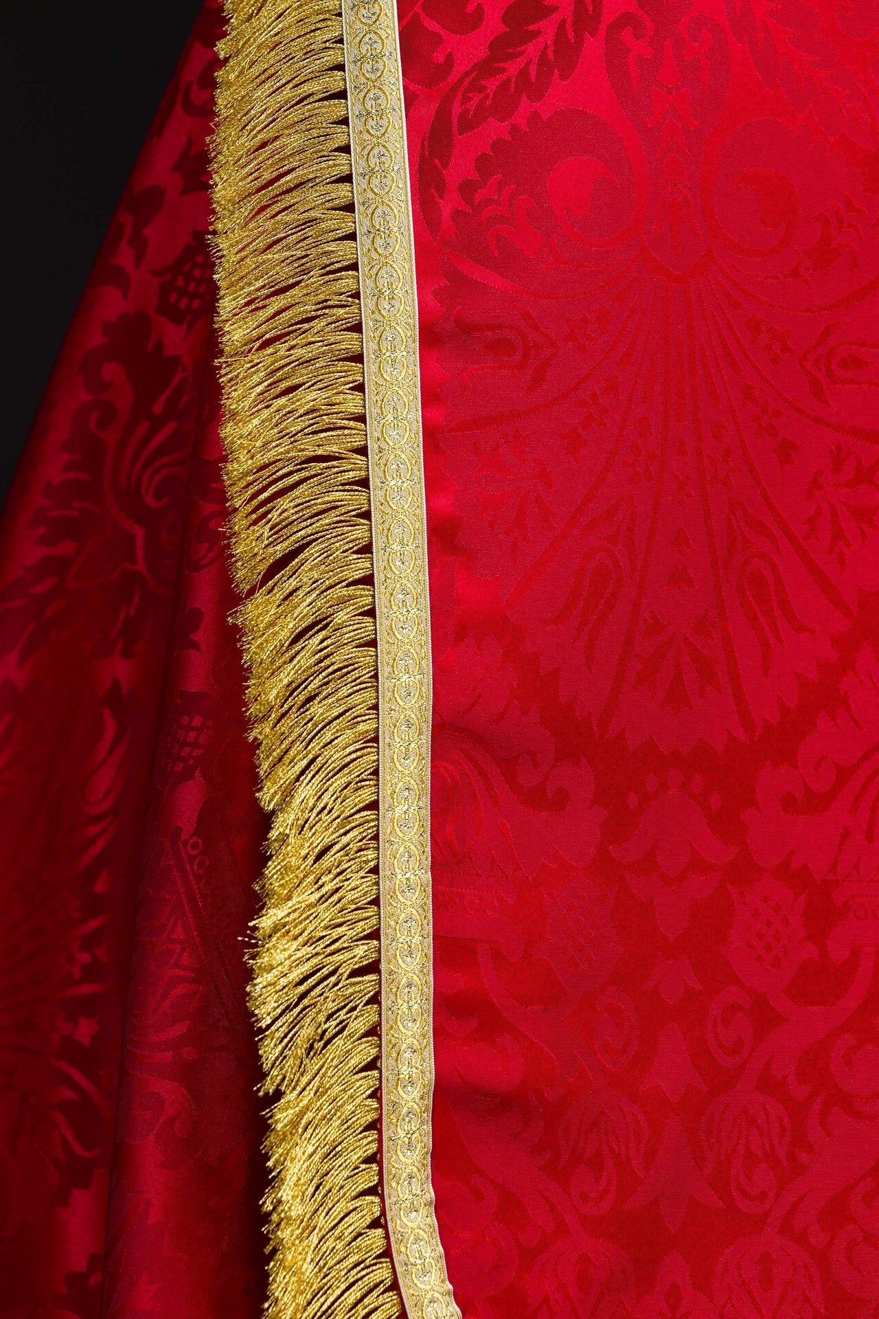 Piviale romano in tessuto jacquard – Rosso KKP/159/02/83 145cm - PERILPRETE.IT