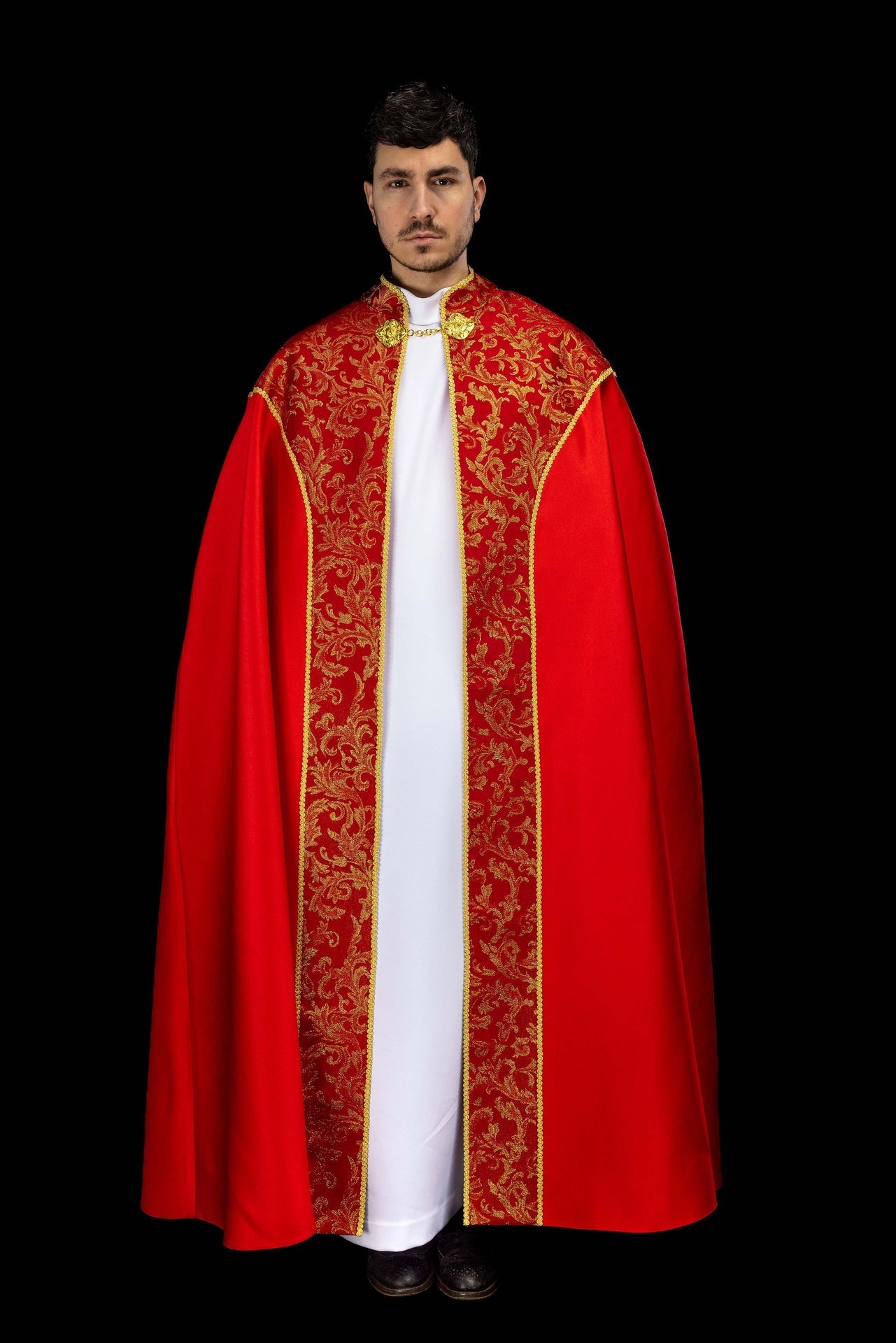 Piviale rosso ricamato decorato con tessuto jacquard KKP/162/02/20 145cm - PERILPRETE.IT