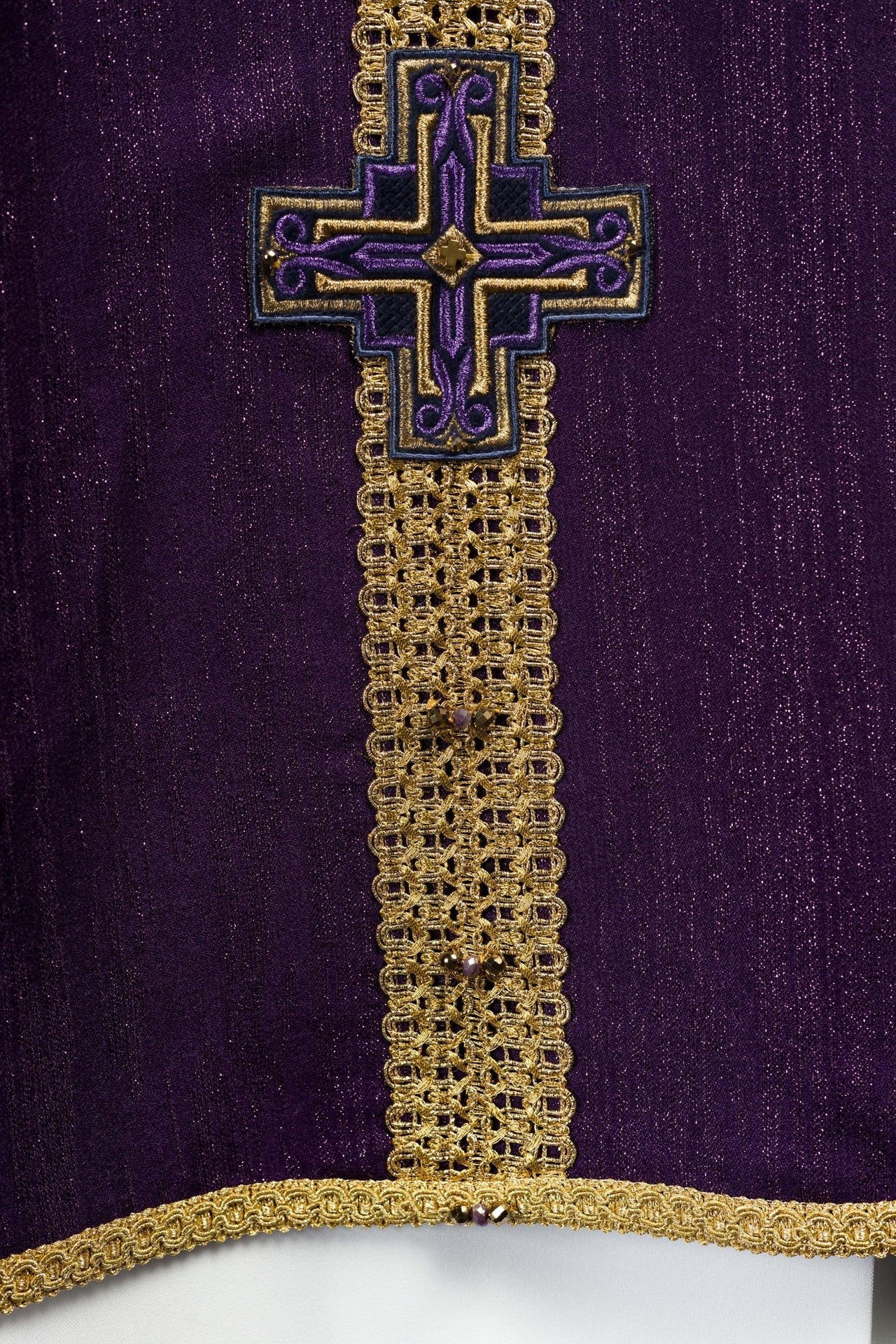 Ręcznie wykonany ornat z naturalnymi kamieniami Handmade 7015 Fioletowy