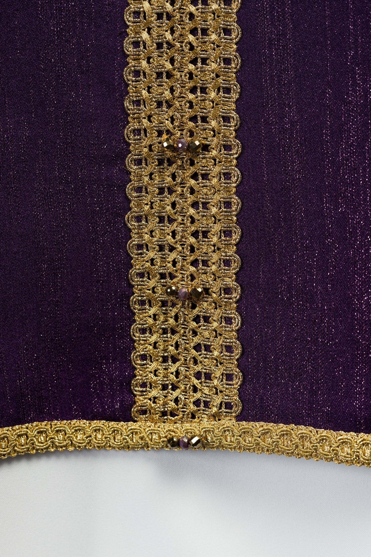 Ręcznie wykonany ornat z naturalnymi kamieniami Handmade 7015 Fioletowy
