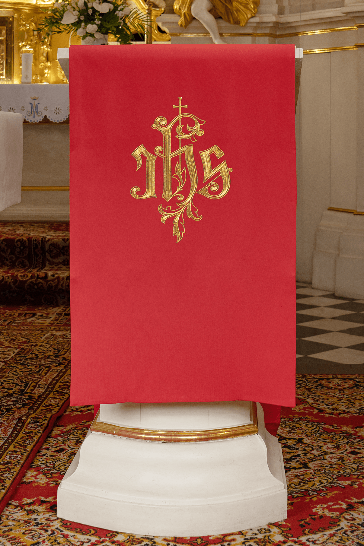 Rosso coprileggio ricamato con simbolo IHS KMO/013/02/01 CZERWONY 55*250 - PERILPRETE.IT