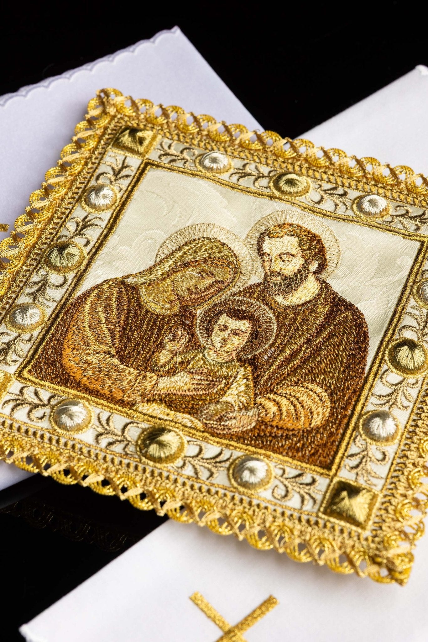Servizio da messa di Natale con l’immagine della Sacra Famiglia S-5575 - PERILPRETE.IT