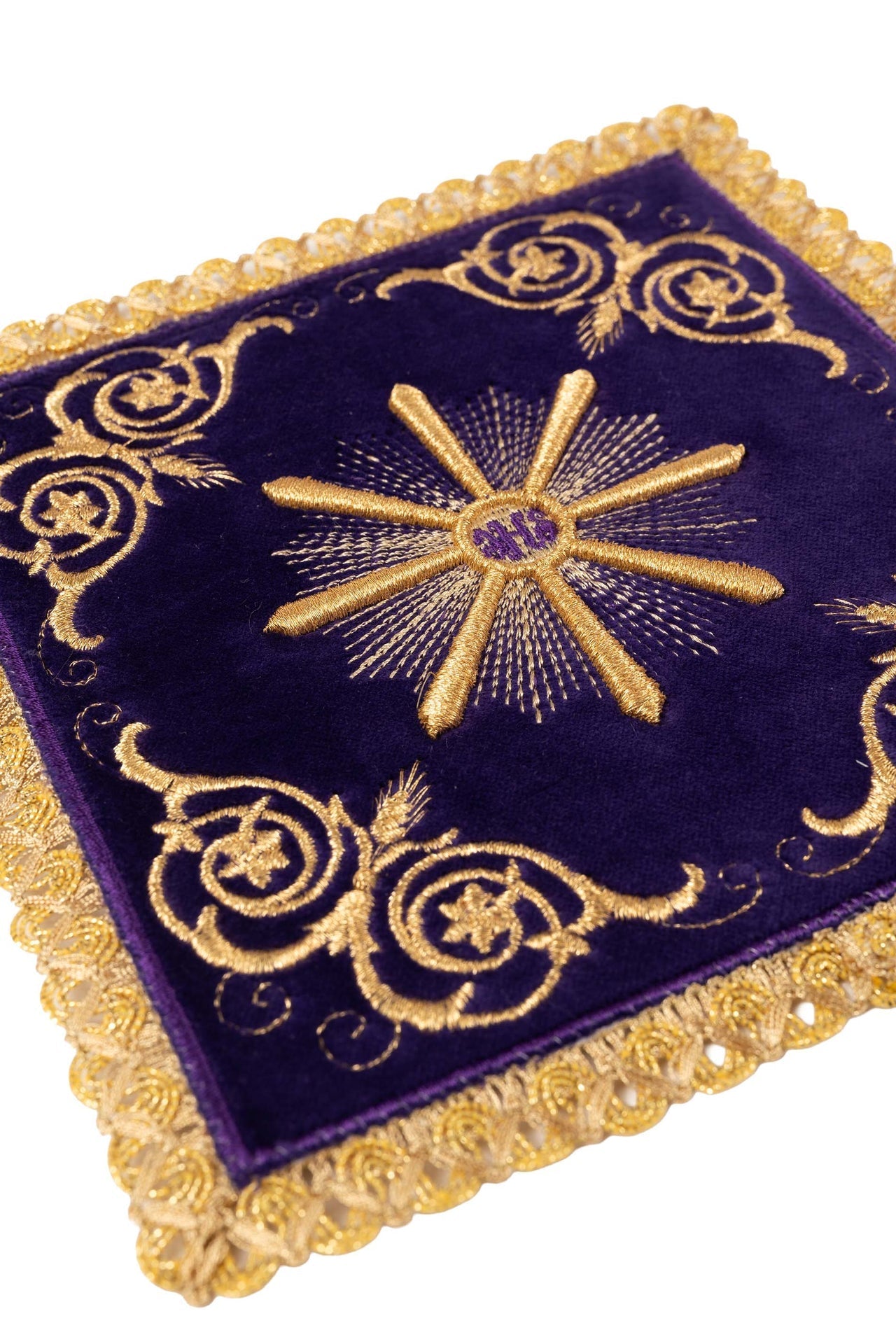 Servizio da messa ricamato in velluto viola KDT/5034/03/W - PERILPRETE.IT