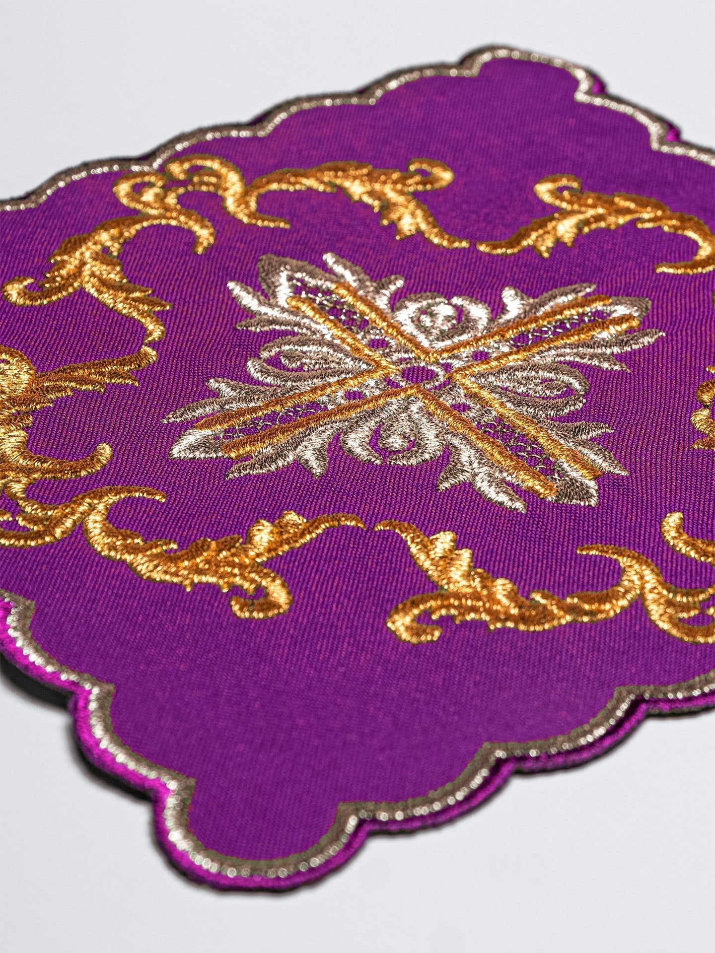 Servizio da Messa ricamato viola con Croce KK/151/03 - PERILPRETE.IT