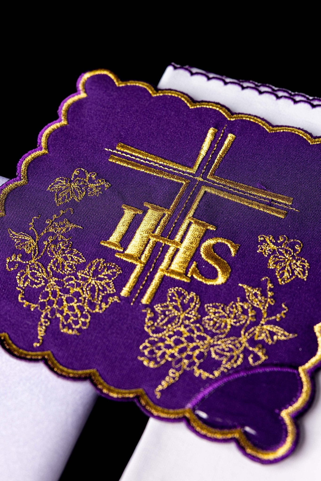 Servizio da Messa ricamato viola IHS KK/156/03 - PERILPRETE.IT