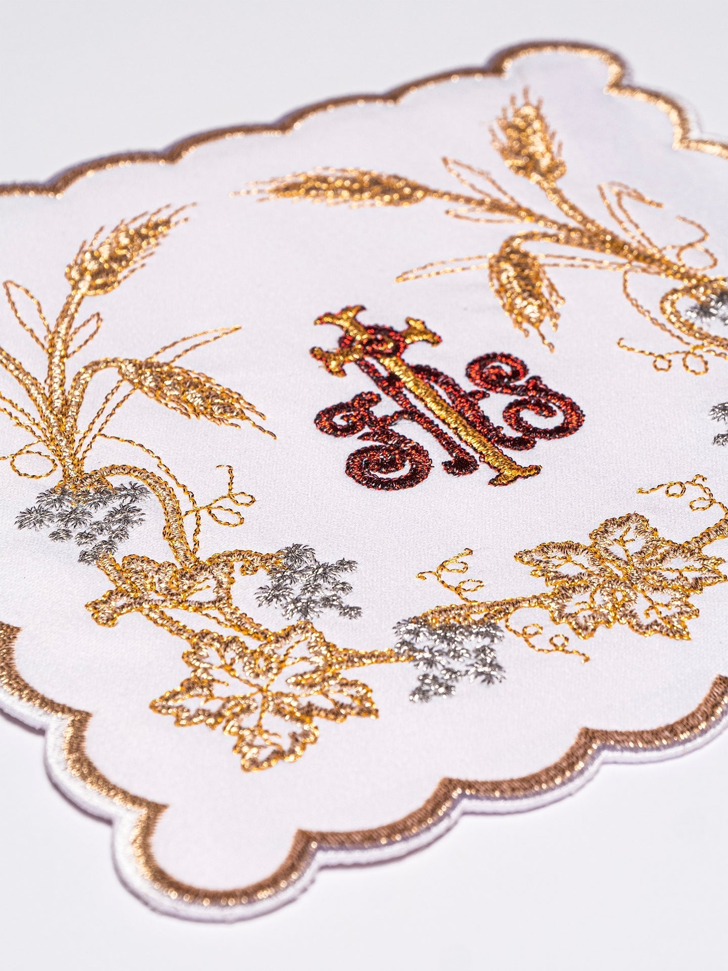 Servizio Messa riccamente decorata con ricamo IHS e Spighe KK/040 - PERILPRETE.IT