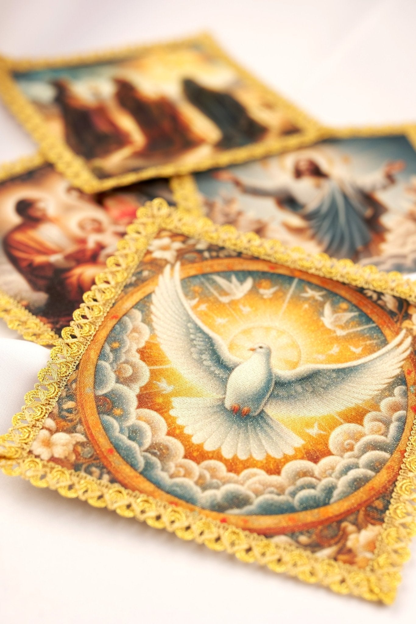 Set di quattro palle per diverse celebrazioni liturgiche KPS/002 18*18 - PERILPRETE.IT
