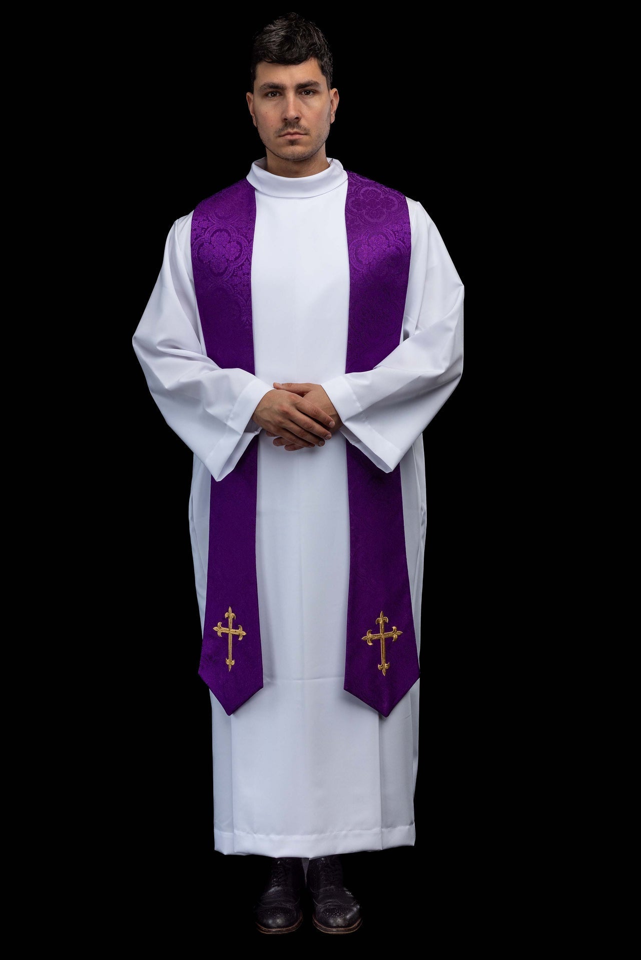Stola ricamata con motivo della Croce tessuto jacquard viola KST/638/03/11 - PERILPRETE.IT