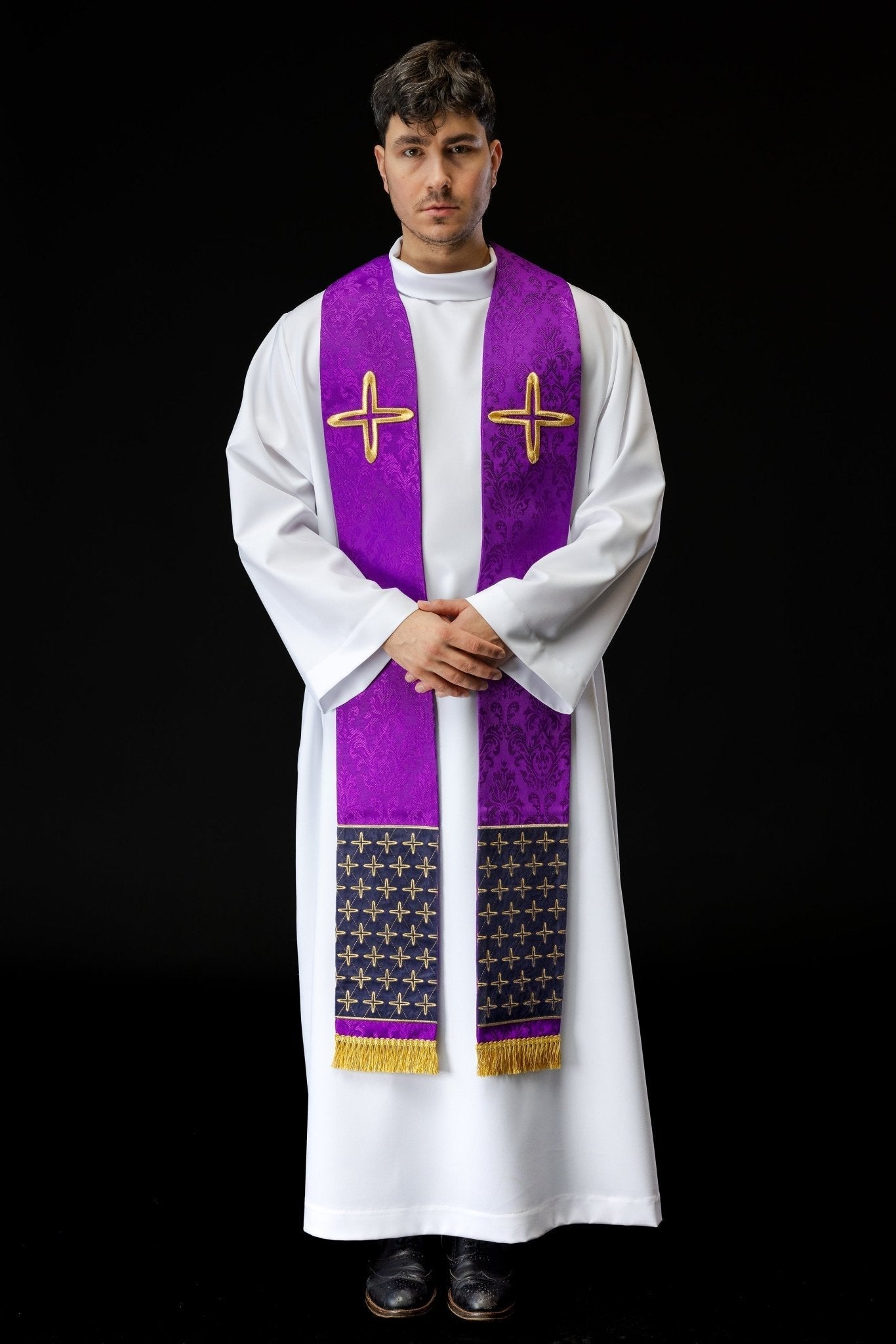 Stola ricamata in jacquard con motivi a croce viola S - 2054 - 03 - 67 - PERILPRETE.IT