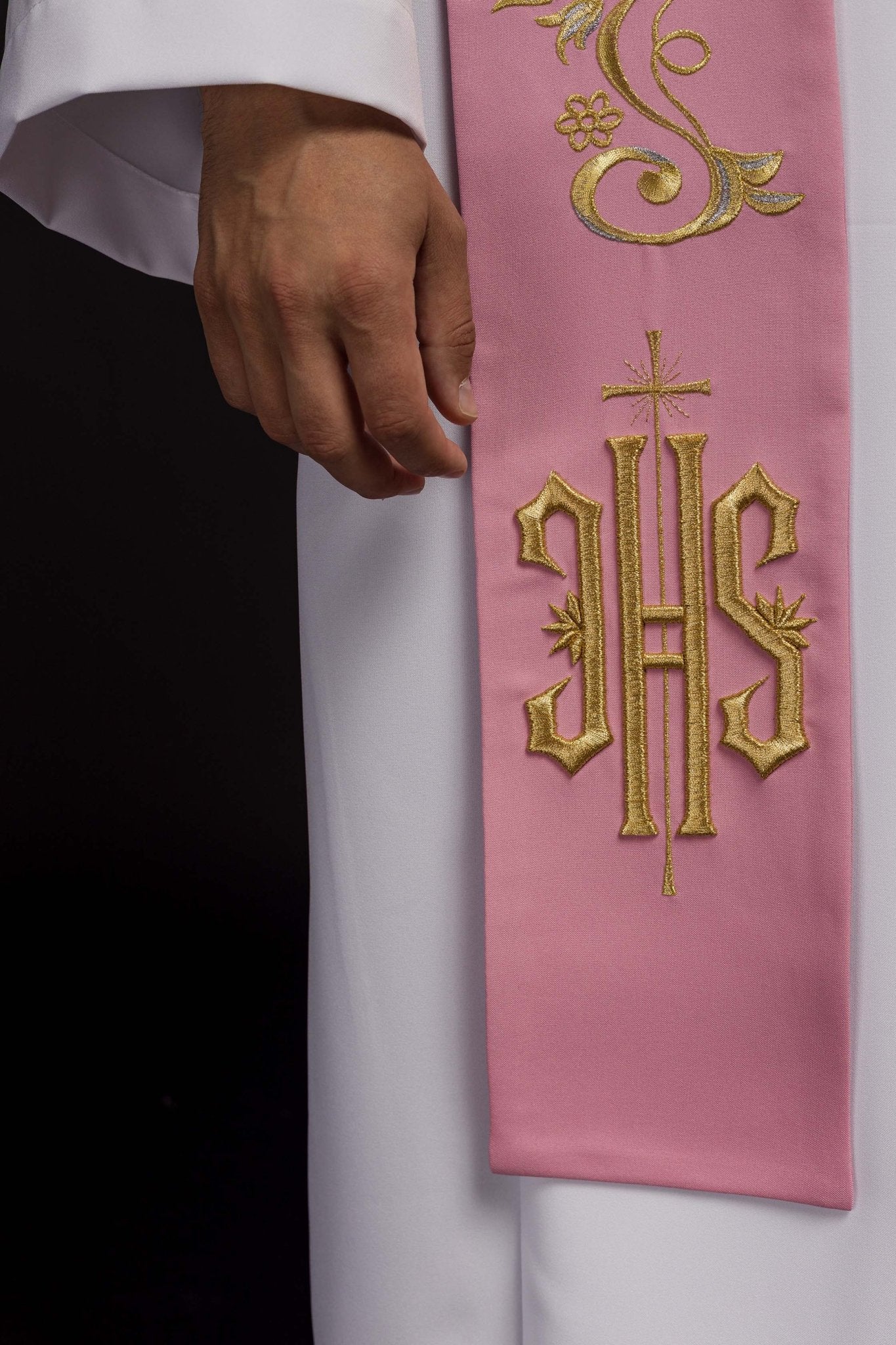 Stola sacerdotale ricamata IHS rosa KST/031/08/01 RÓŻOWY - PERILPRETE.IT