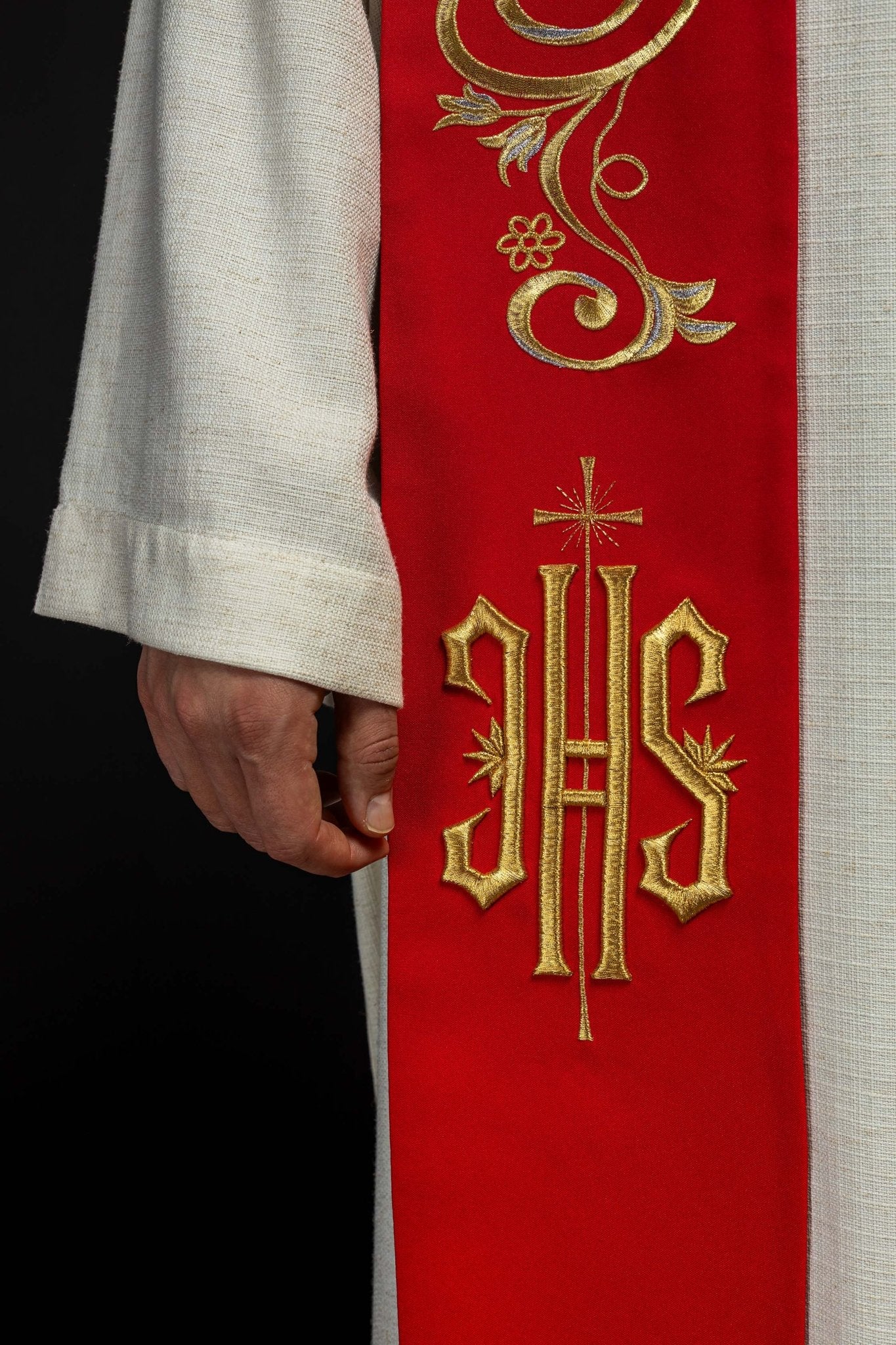 Stola sacerdotale ricamata IHS rossa KST/031/02/01 CZERWONY - PERILPRETE.IT
