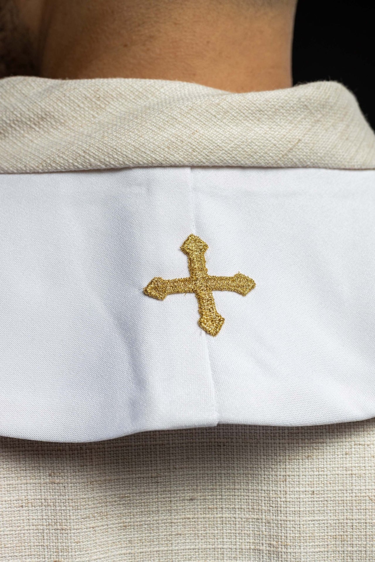 Stuła kapłańska haftowana Maryjna Biała