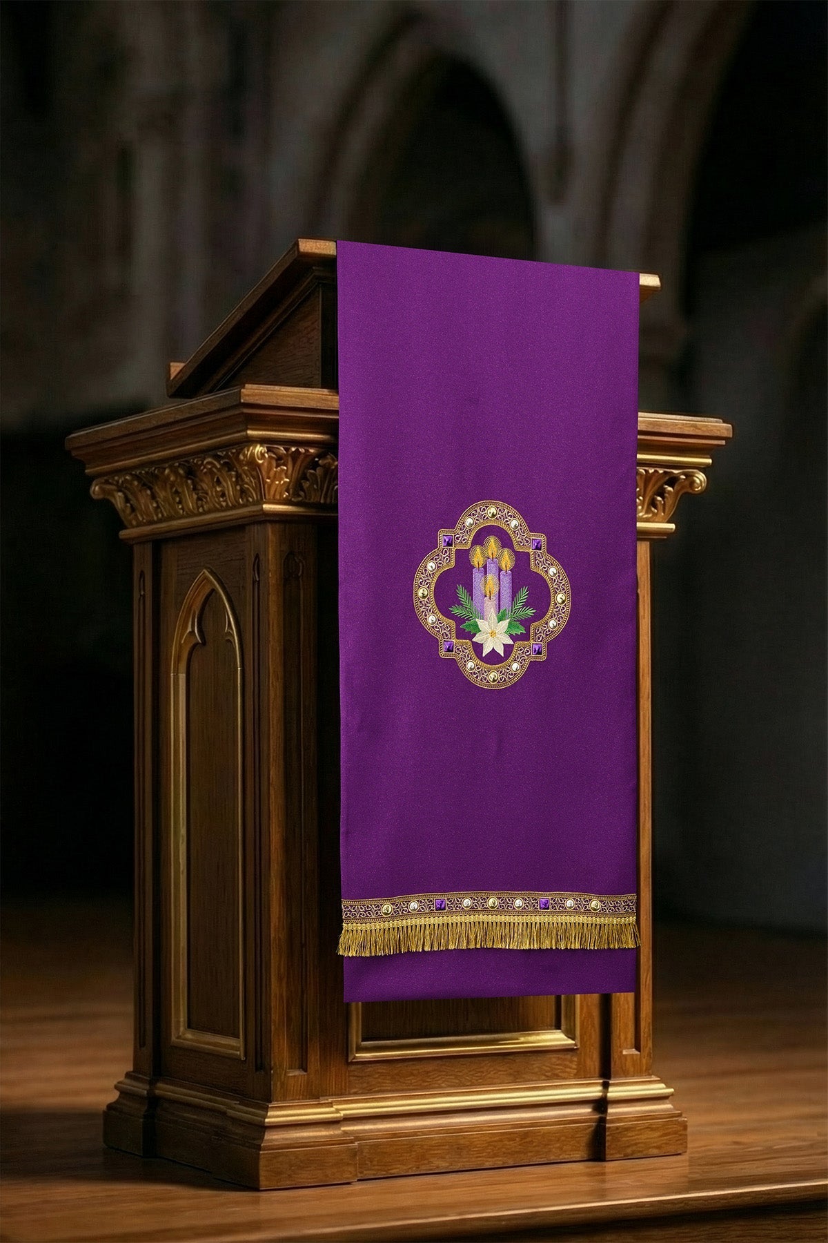 Tovaglia per ambone viola con ricamo dell’Avvento S-8076-03-103 55*250 - PERILPRETE.IT