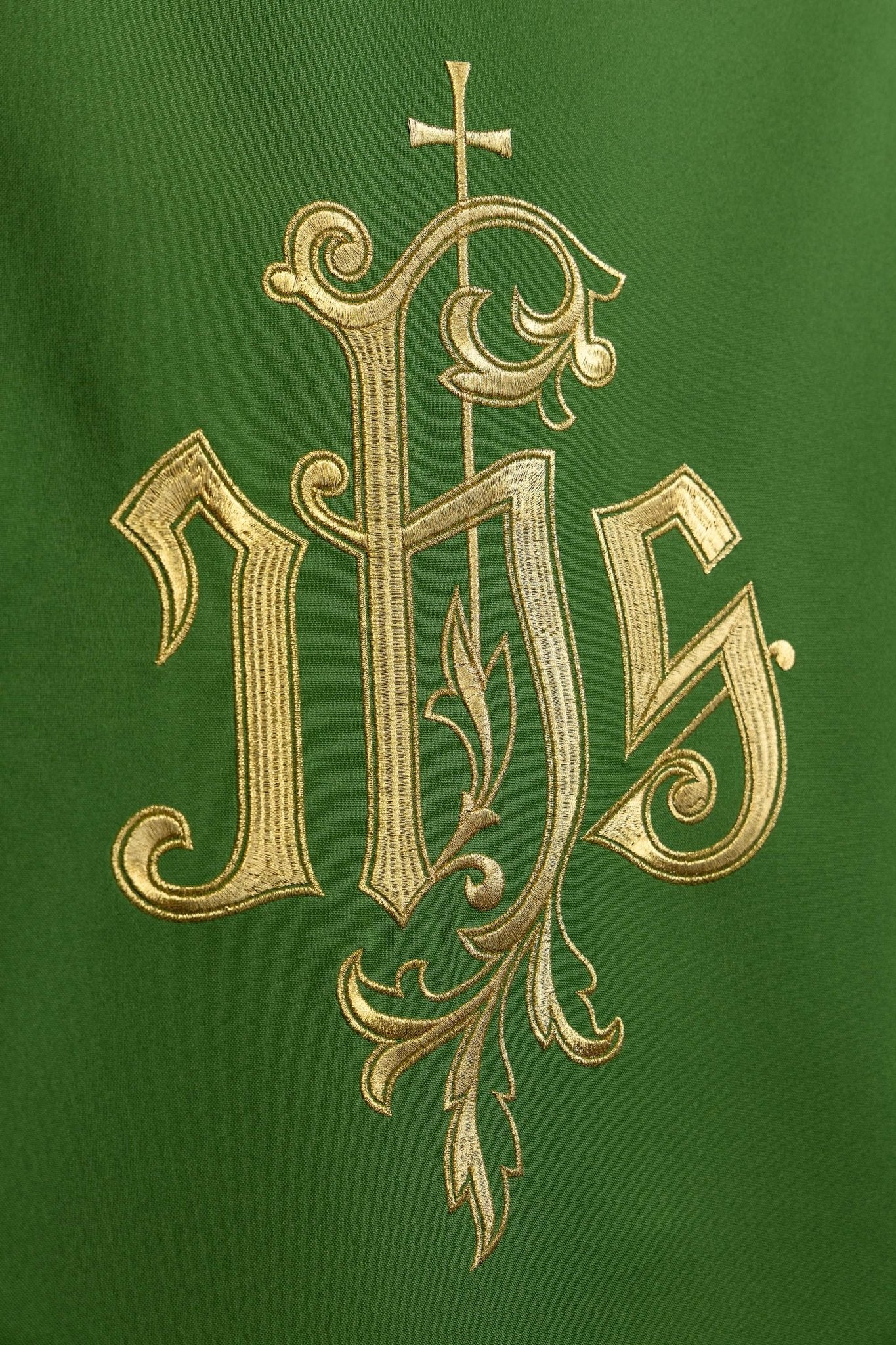 Verde coprileggio ricamato con simbolo IHS KMO/013/01/01 ZIELONY 55*250 - PERILPRETE.IT