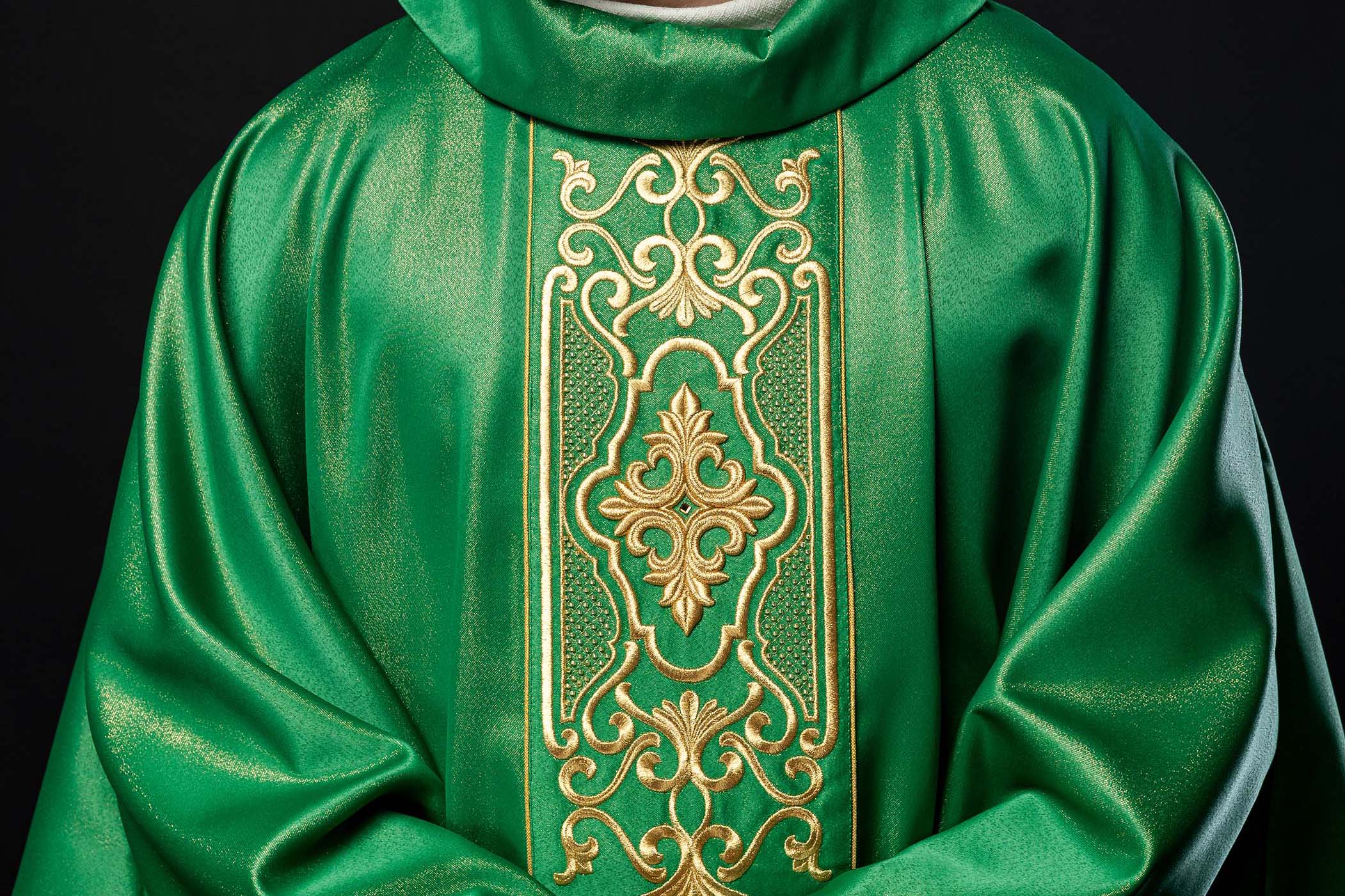 Quando cambia il paramento liturgico durante l'anno liturgico? - PERILPRETE.IT