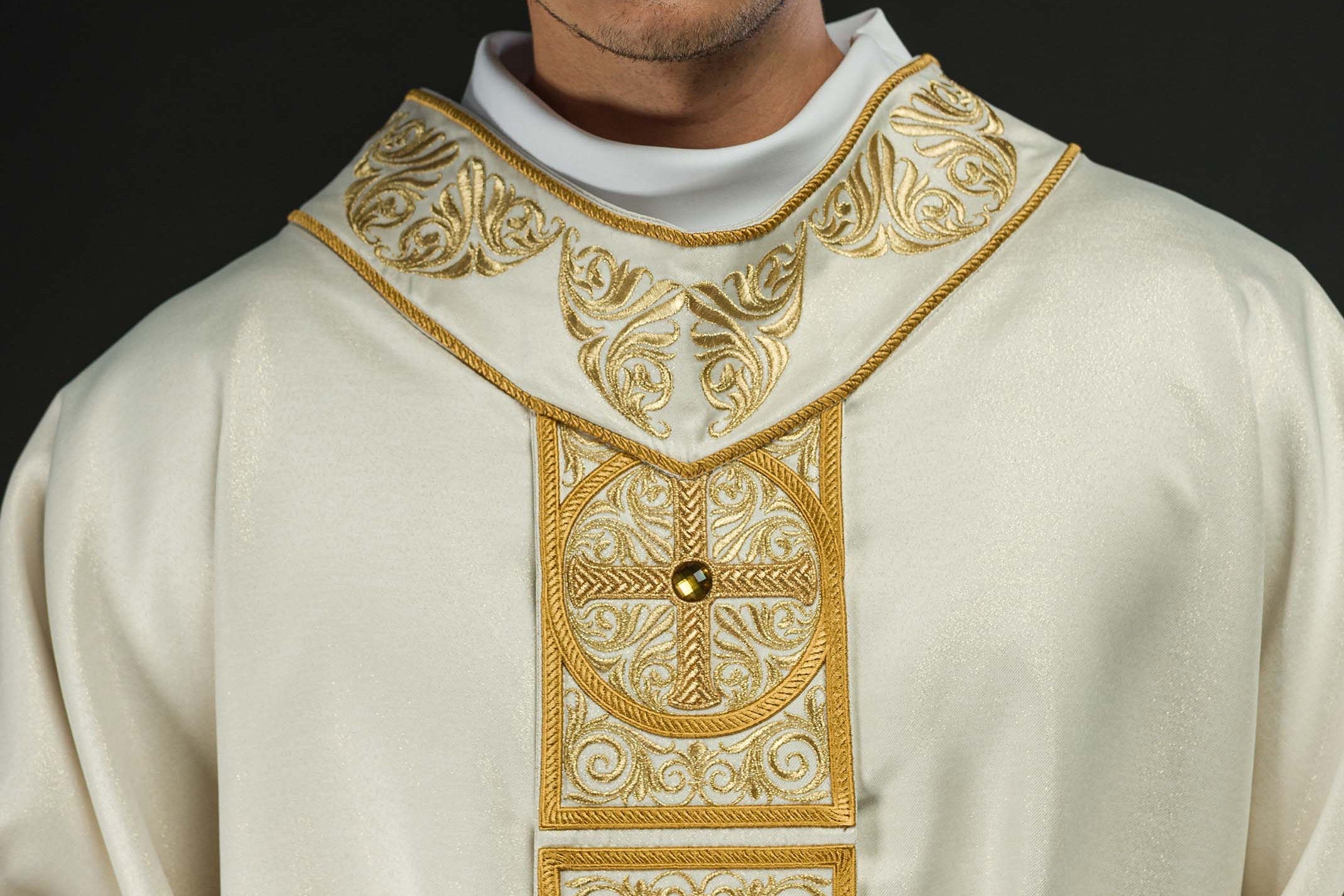 Solennità di Tutti i Santi e Giorno dei Defunti – differenze liturgiche e spirituali chiave - PERILPRETE.IT