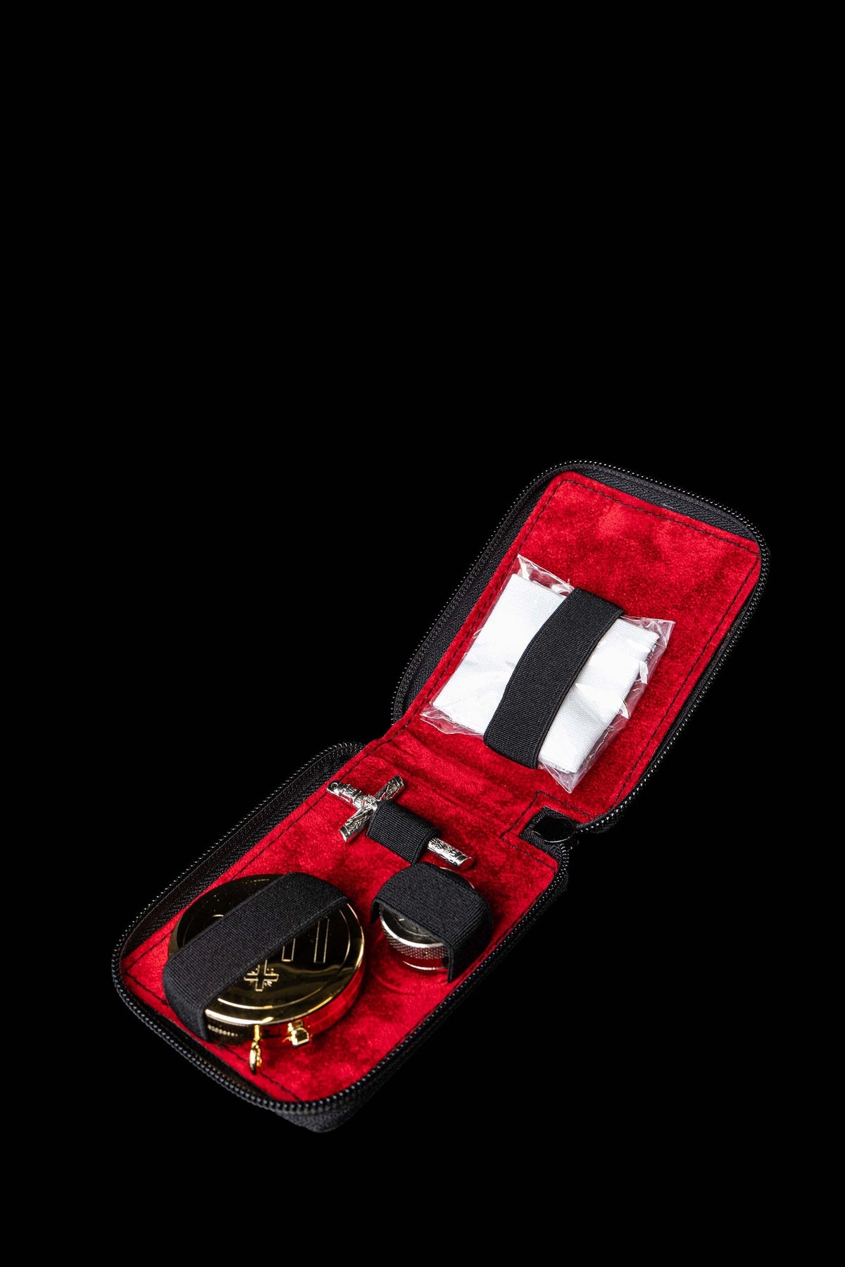 Borsa con dotazione liturgica e piccola croce, 8 cm