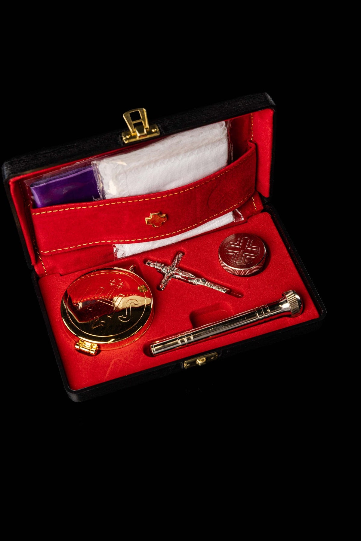 Borsa con dotazione liturgica in custodia rigida