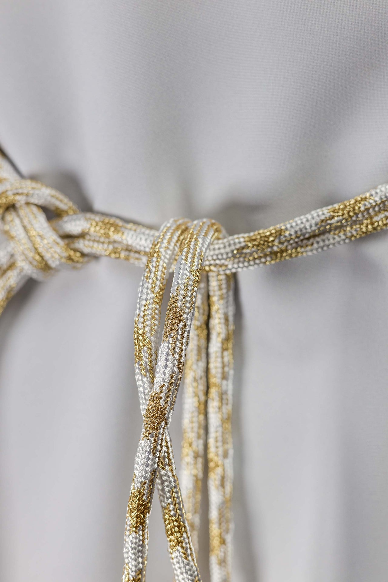 Cingolo liturgico bianco e oro